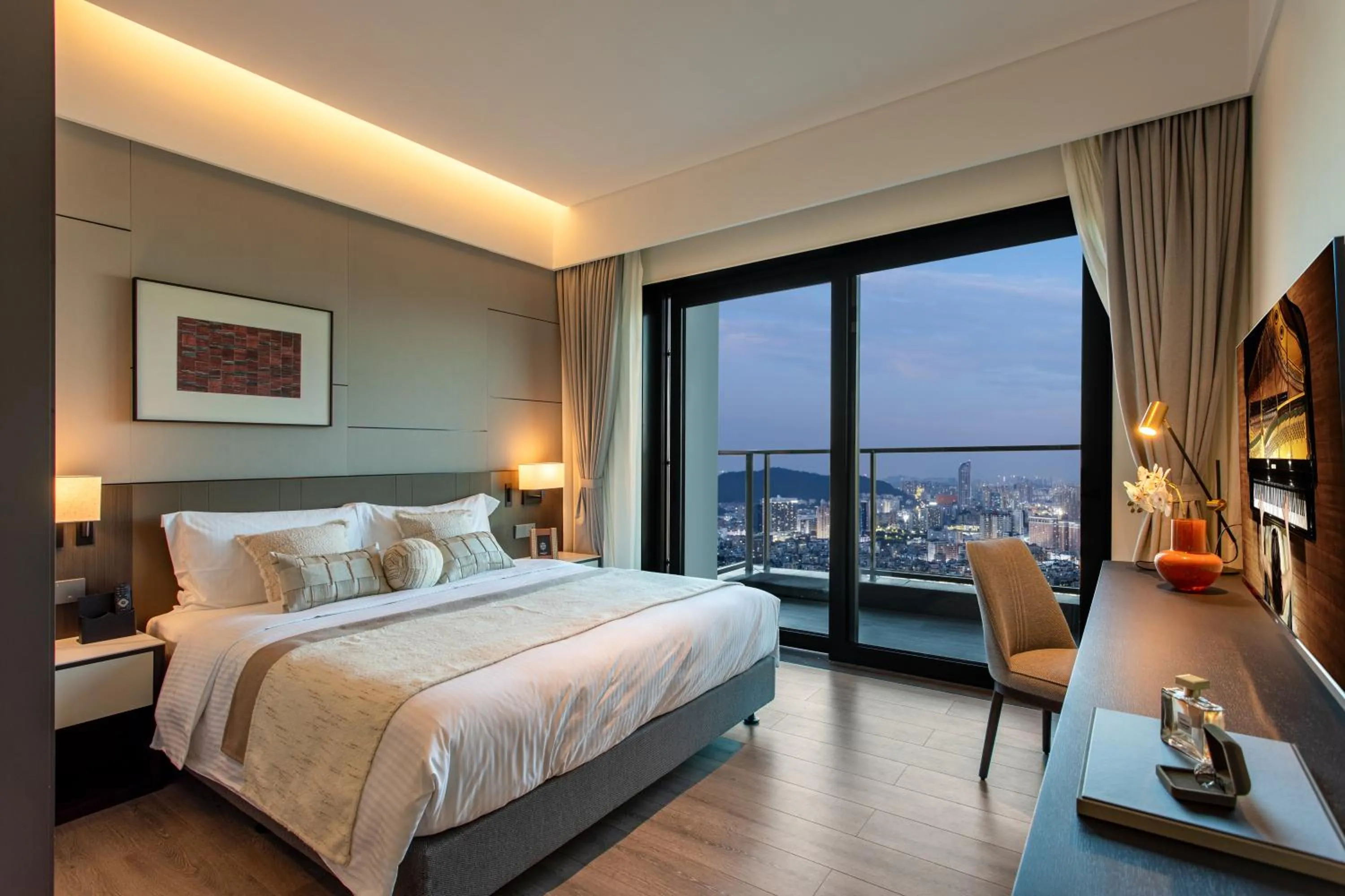 Bed in Ascott Fengyishan Shenzhen