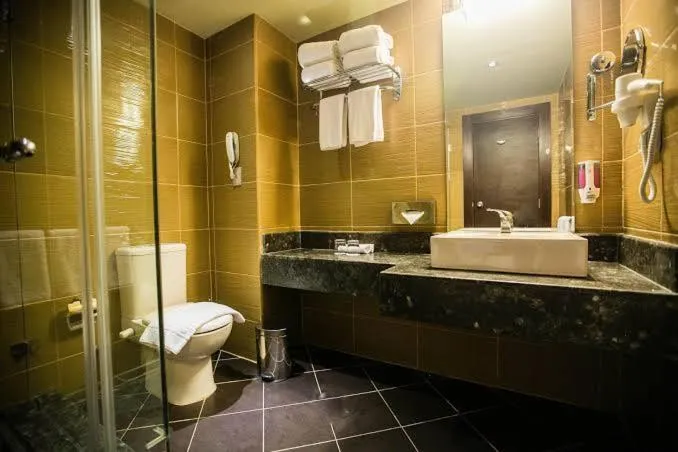 Bathroom in La Rosa Boho Aqua park Hotel