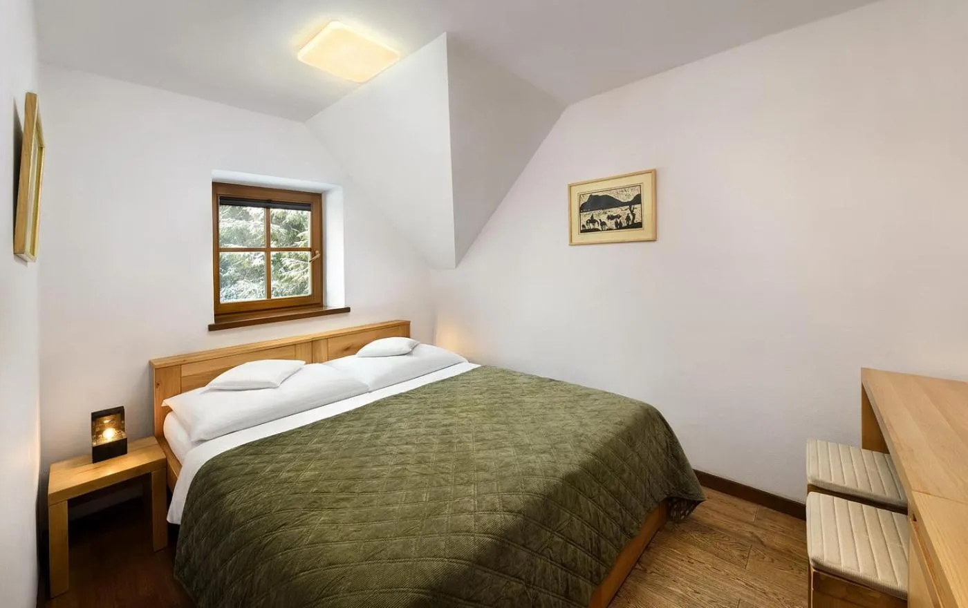 Twin Room with Bathroom in Majláthova Chata Popradské Pleso