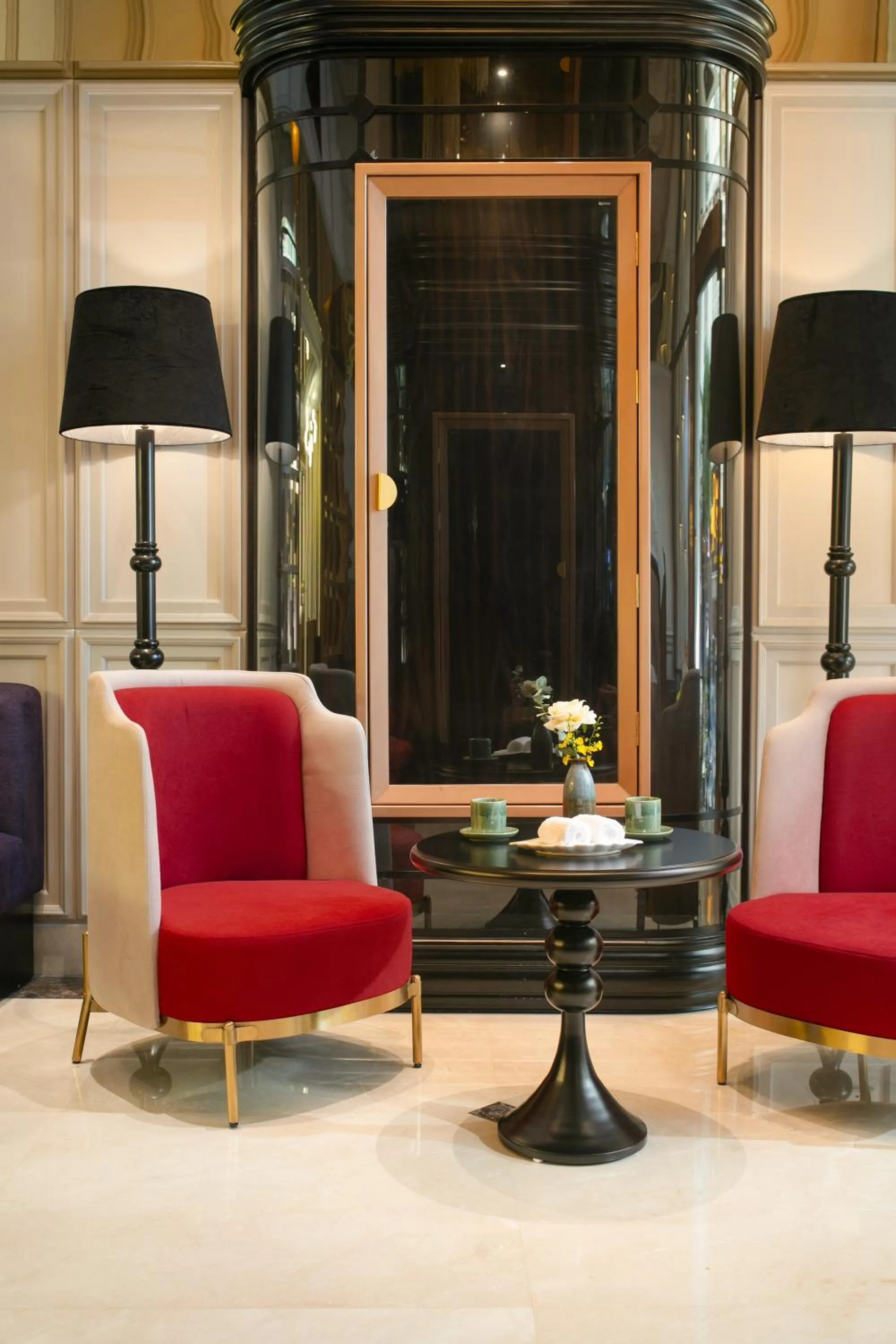 Lobby or reception in Le Premier Hotel & Rooftop Bar