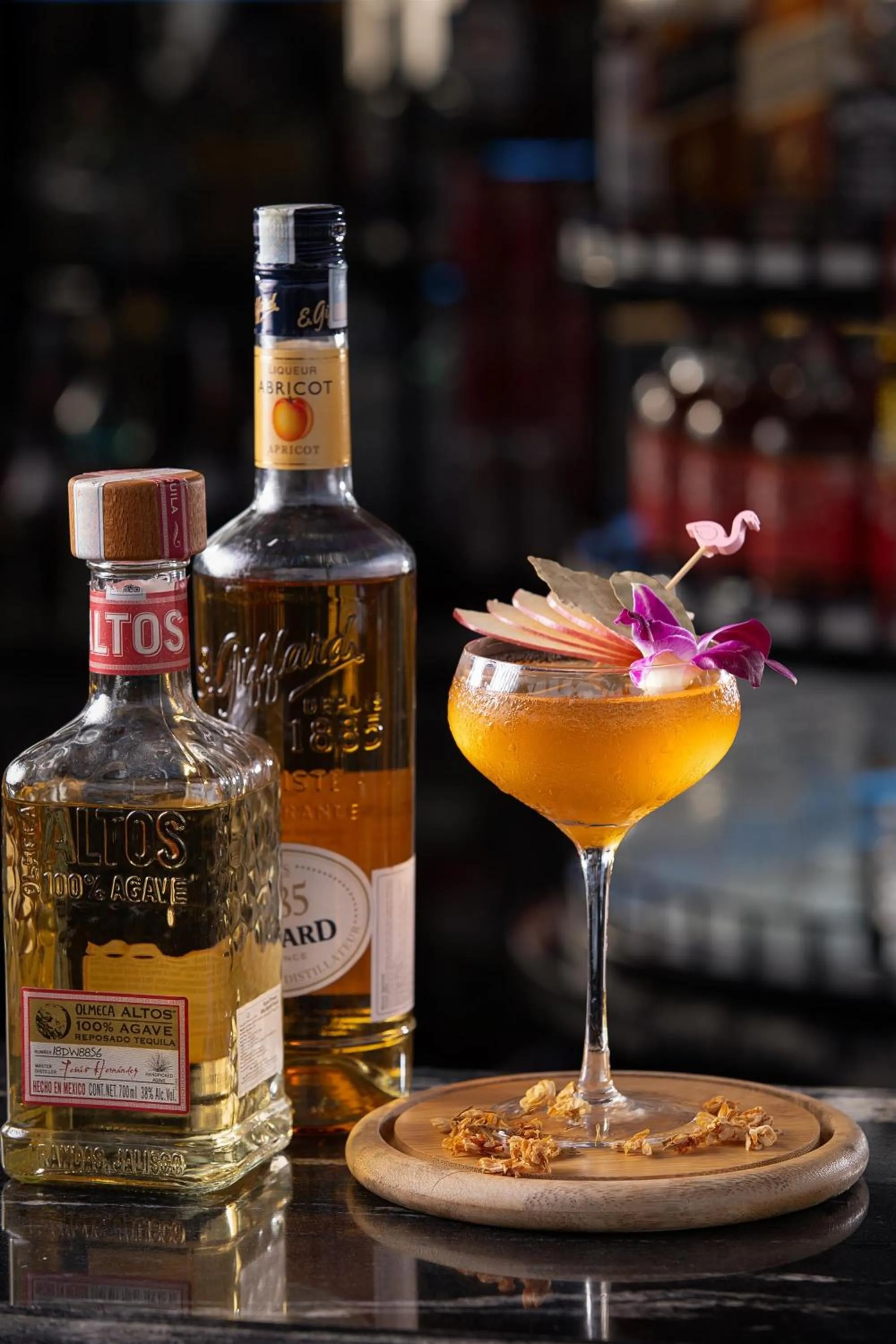 Lounge or bar in Le Premier Hotel & Rooftop Bar