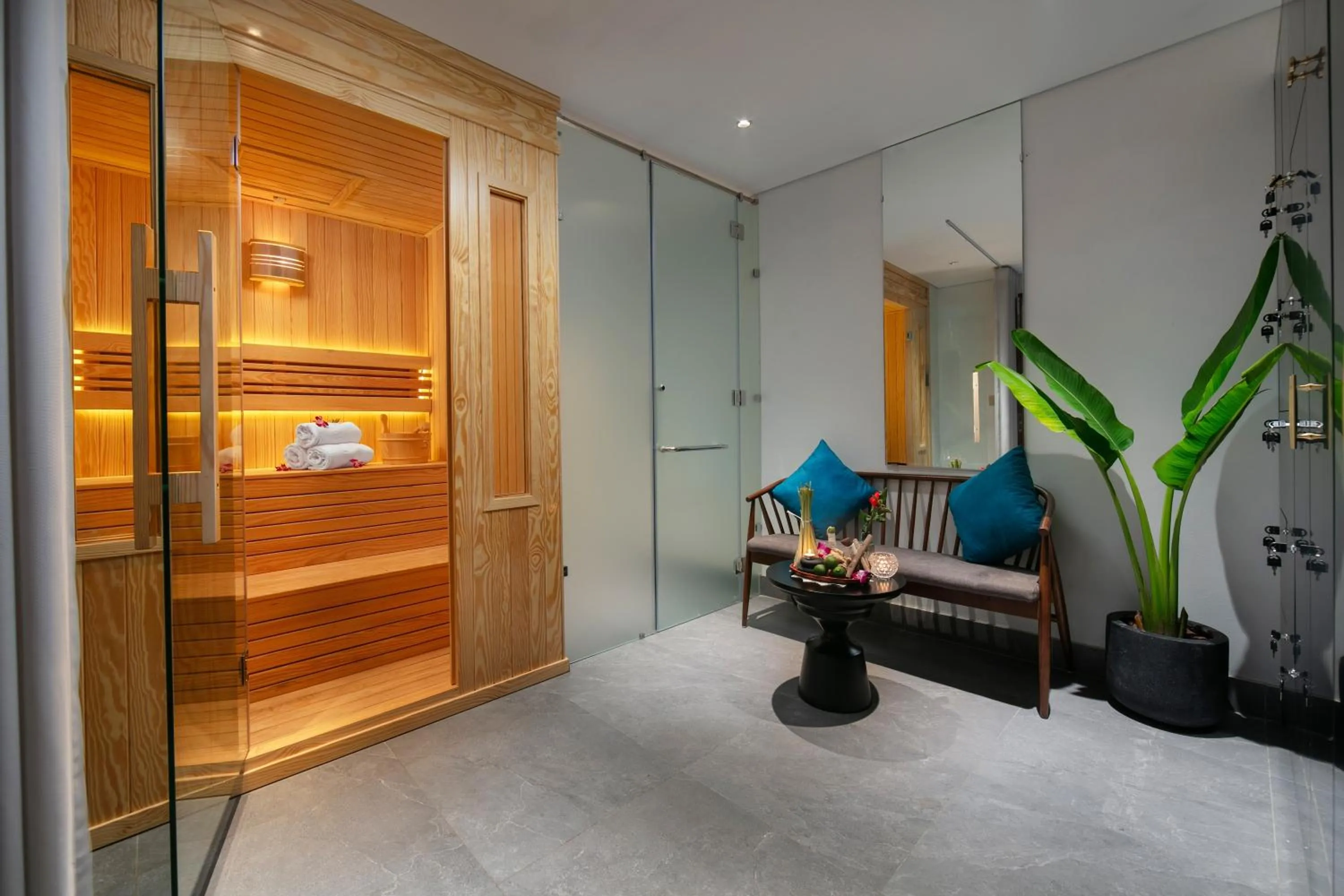 Spa and wellness centre/facilities in Le Premier Hotel & Rooftop Bar