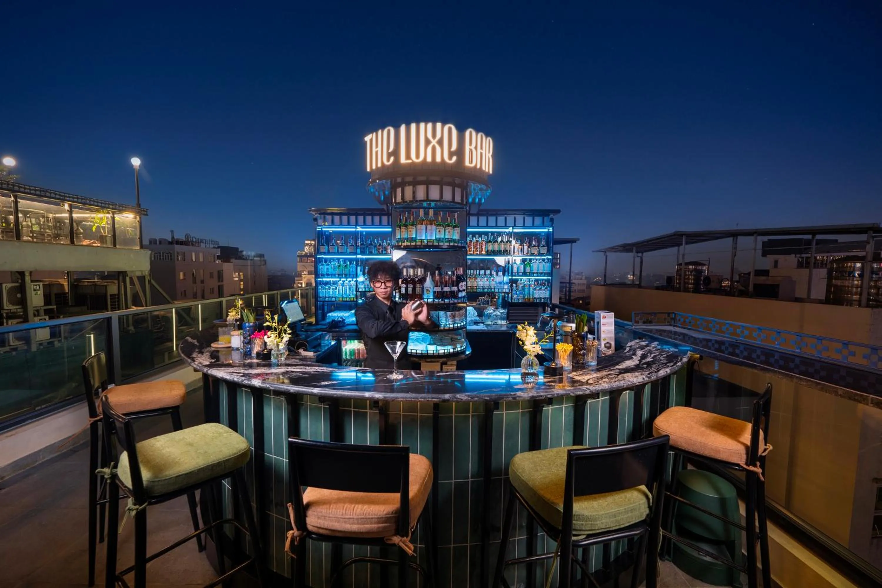 Lounge or bar in Le Premier Hotel & Rooftop Bar