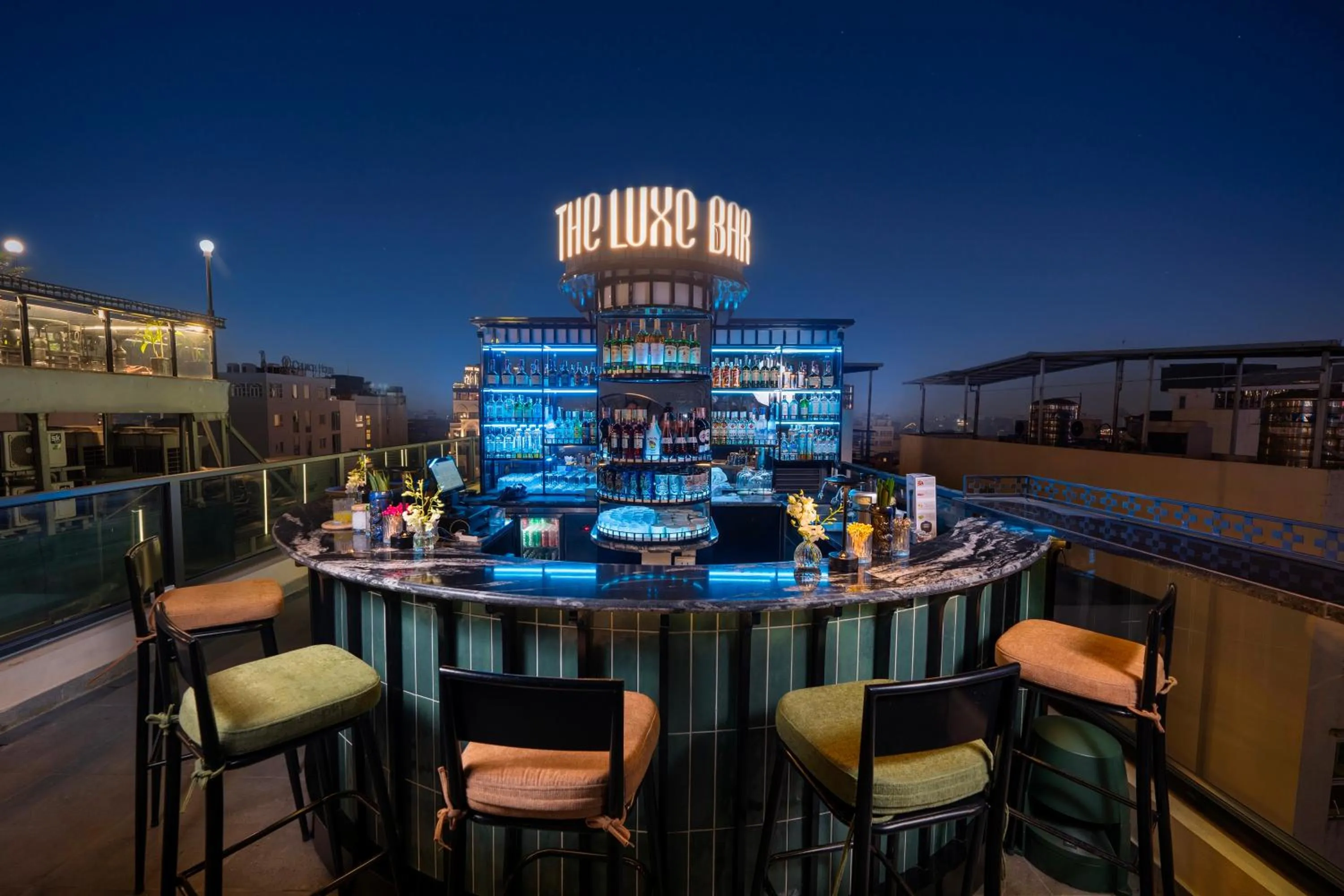 Lounge or bar in Le Premier Hotel & Rooftop Bar