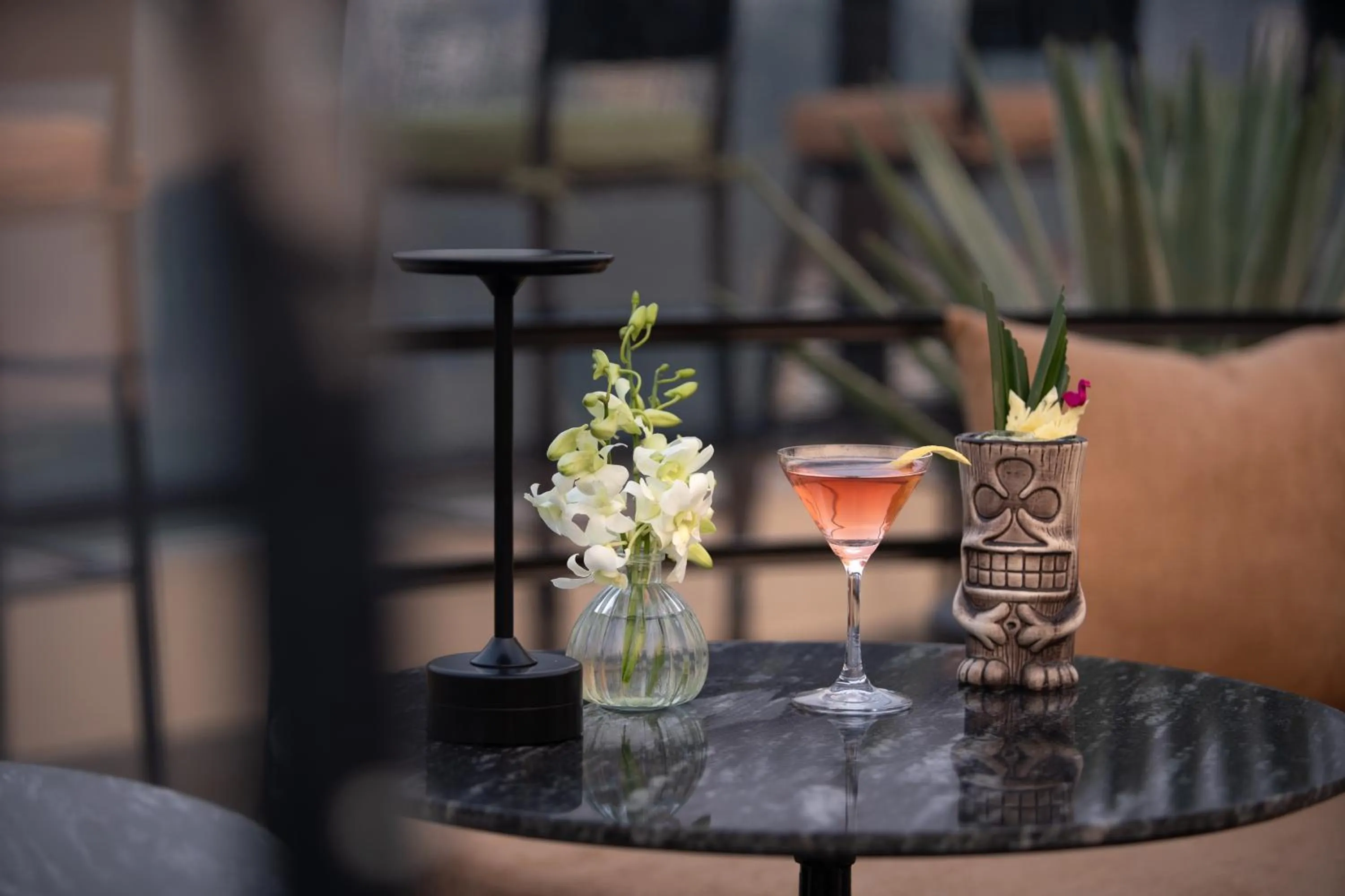 Lounge or bar in Le Premier Hotel & Rooftop Bar