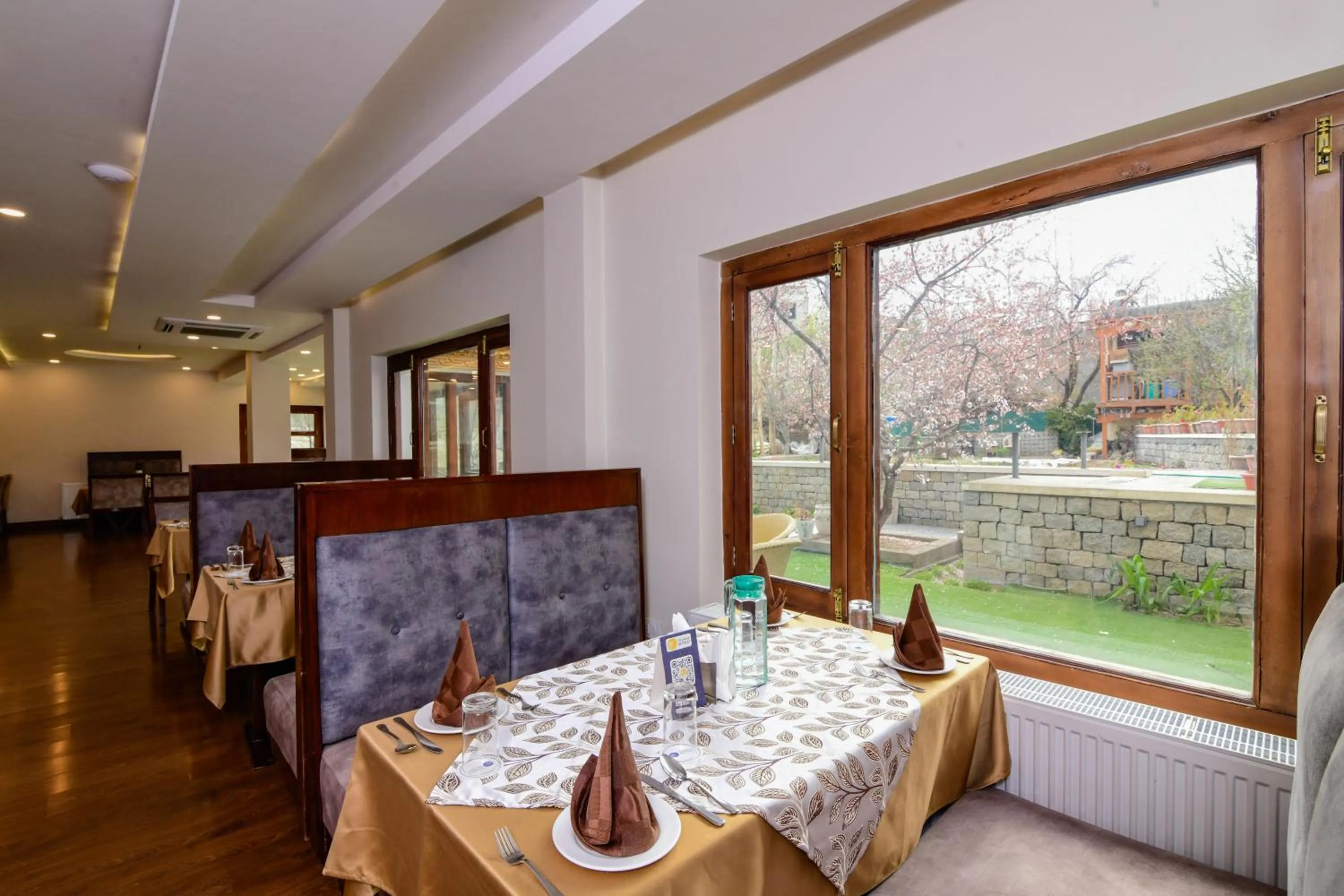 Restaurant/places to eat in Tsokar Retreat