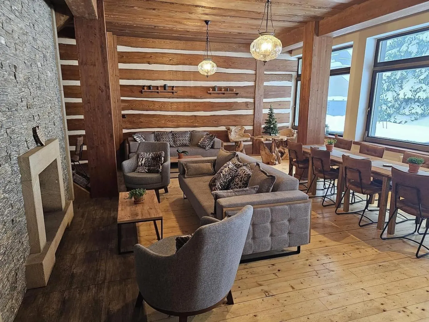 fireplace in Hotel Tetřeví Boudy