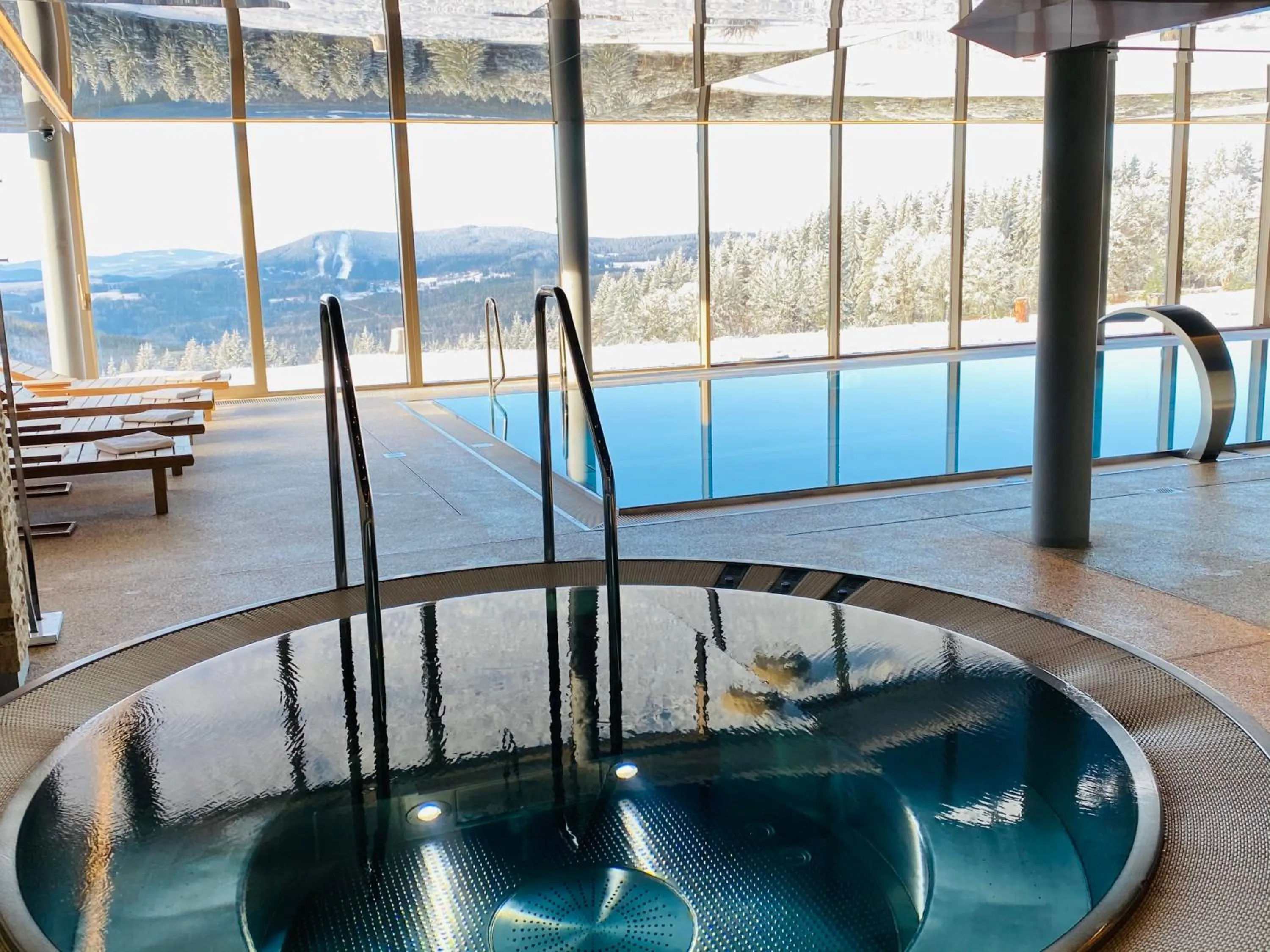 Hot Tub in Hotel Tetřeví Boudy