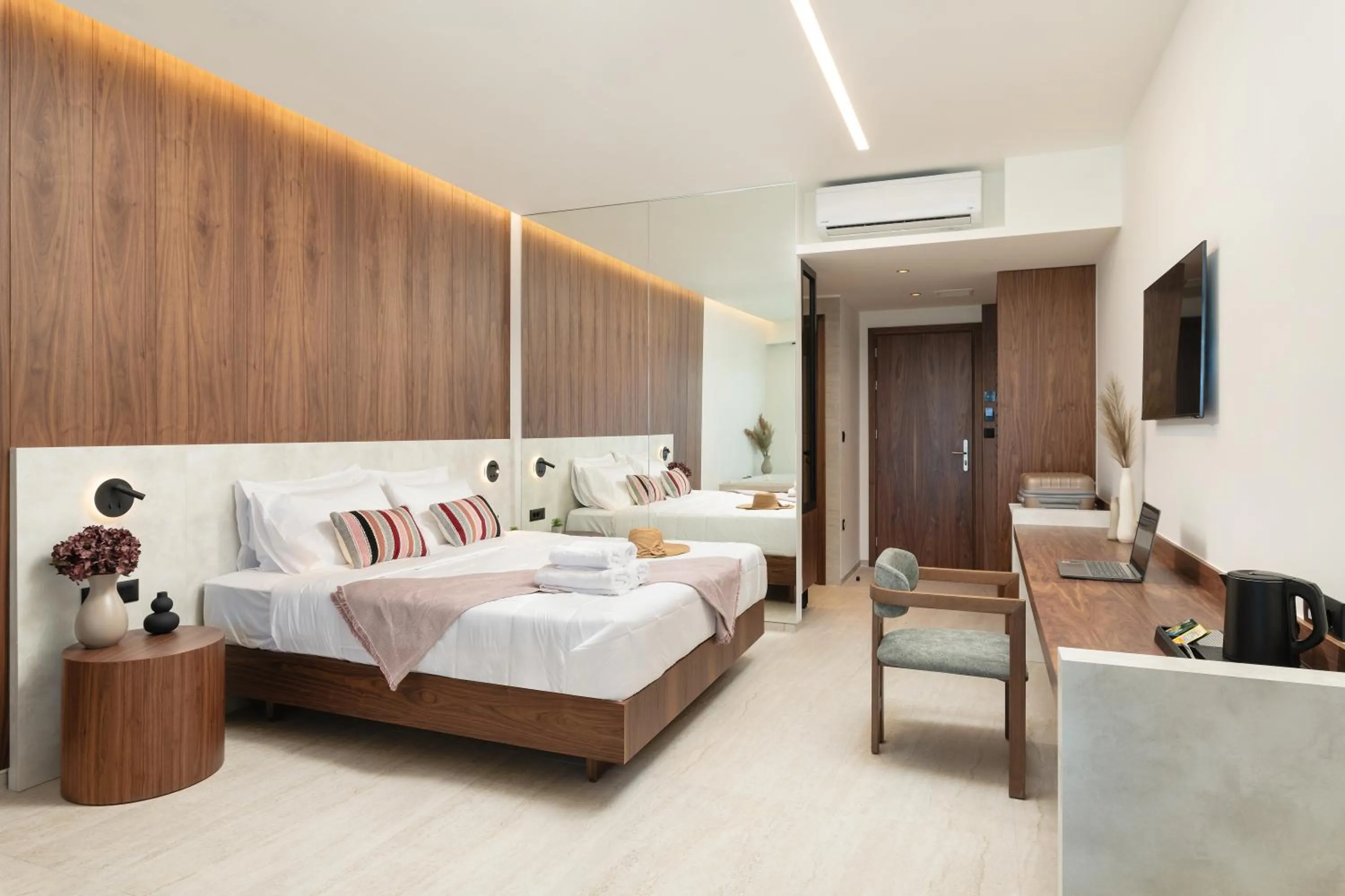 Bed in Elia Sea Suites