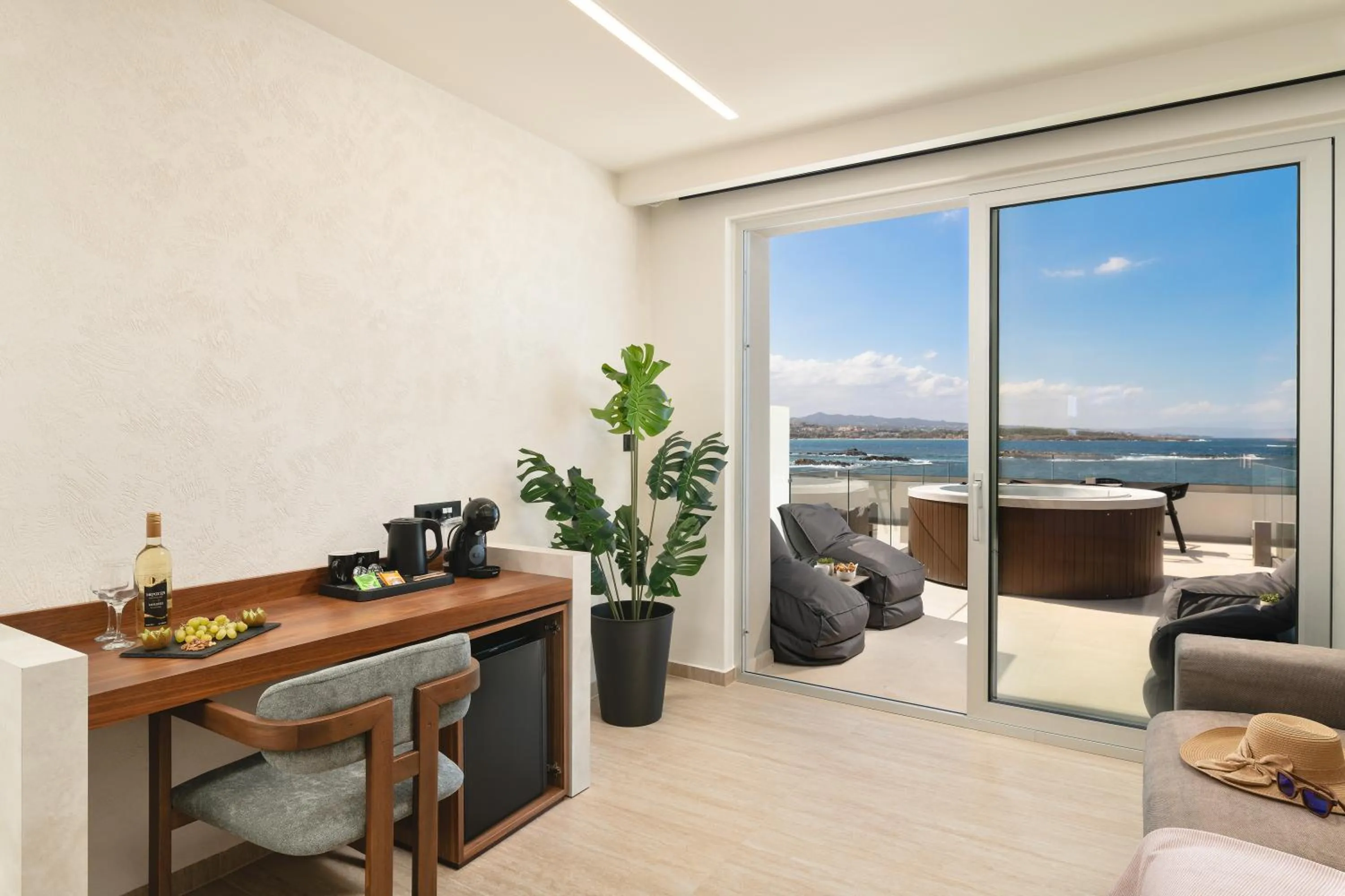 Hot Tub in Elia Sea Suites