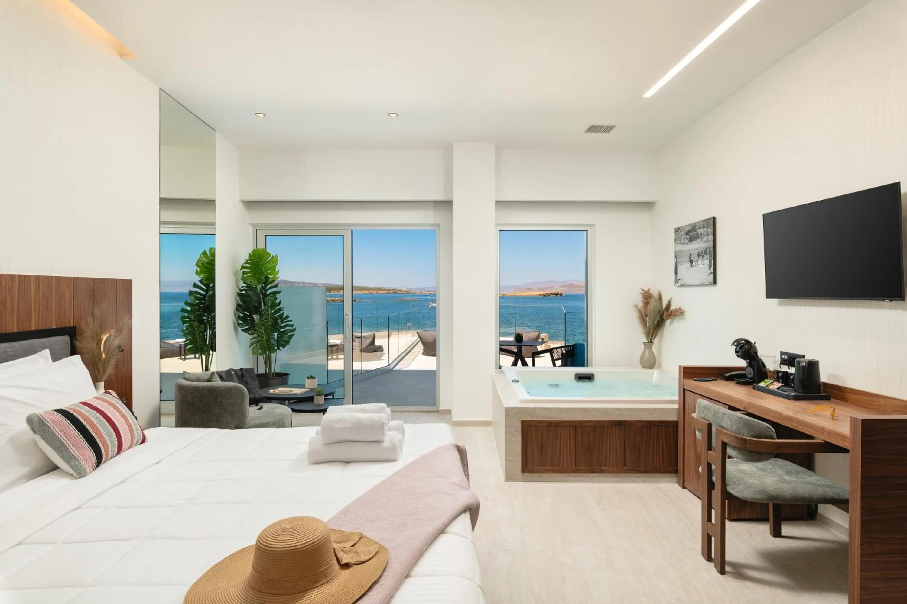 Bed in Elia Sea Suites