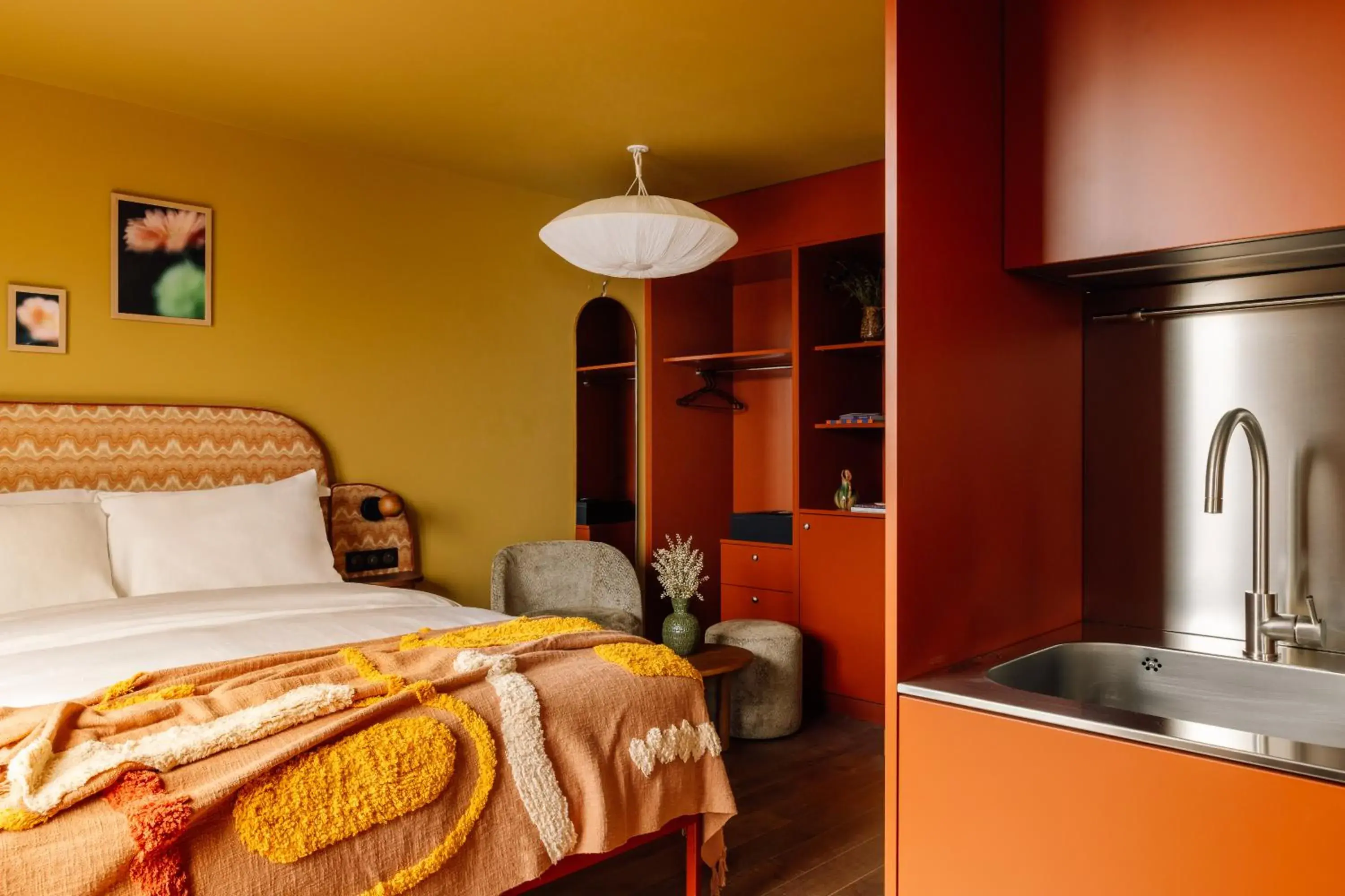 City Studio with Balcony in Le Jardin de Verre by Locke City Studio with Balcony in Le Jardin de Verre by Locke