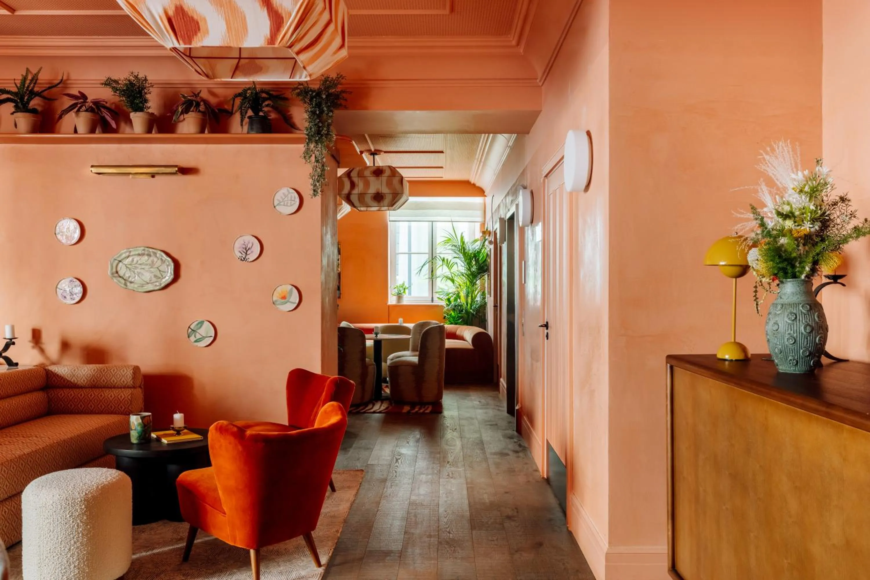 Lounge or bar in Le Jardin de Verre by Locke