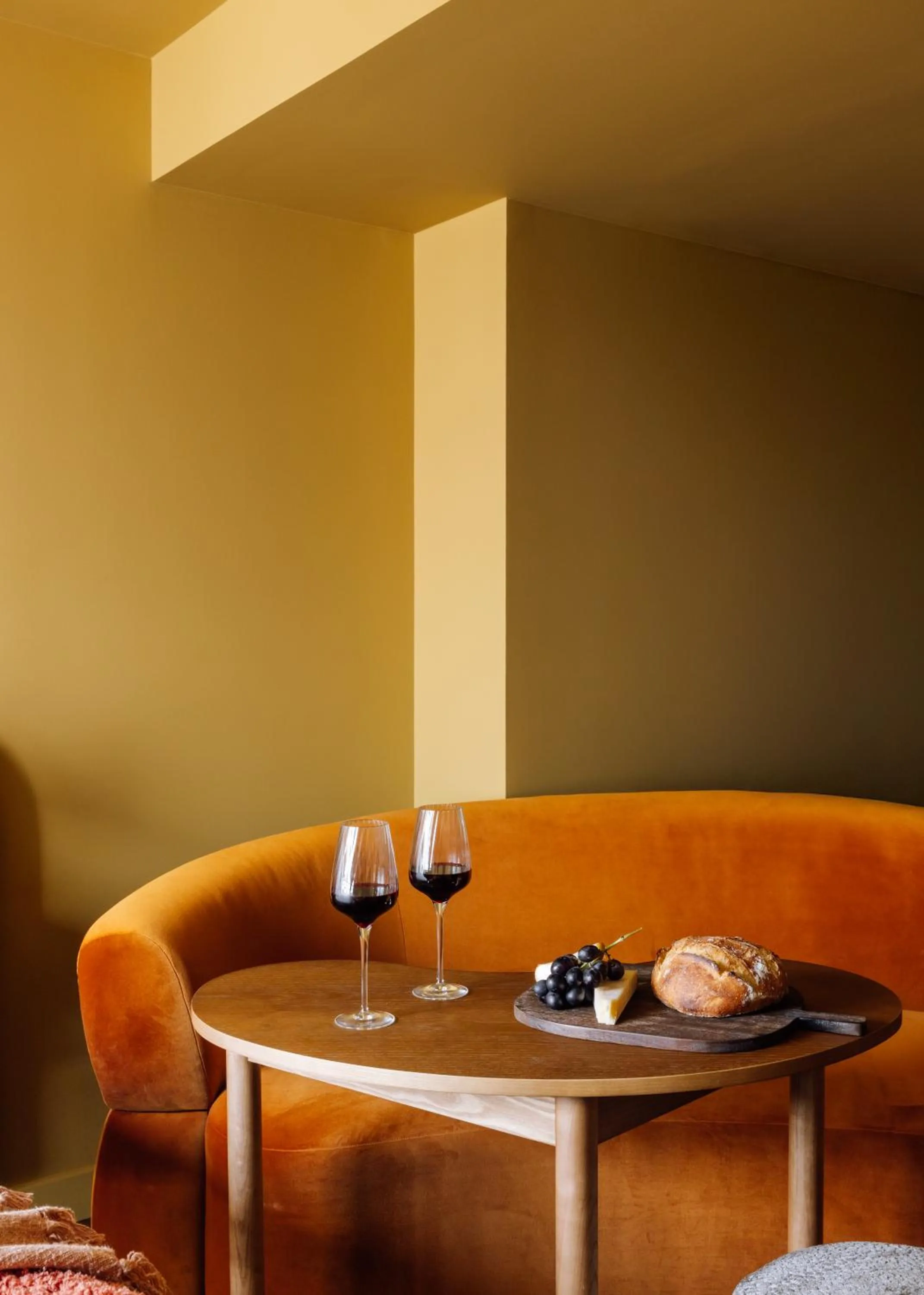 Dining area in Le Jardin de Verre by Locke