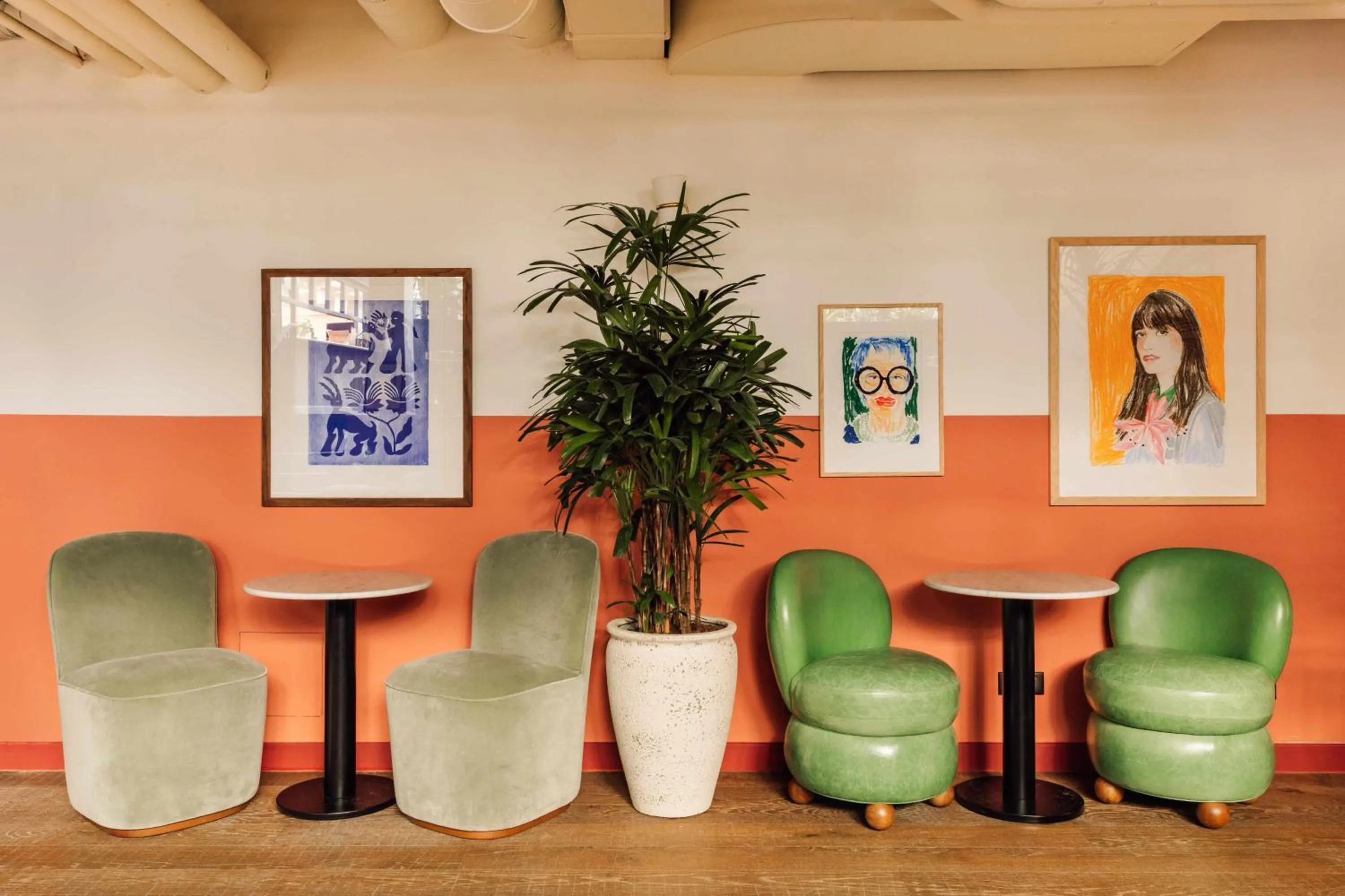 Lobby or reception in Le Jardin de Verre by Locke
