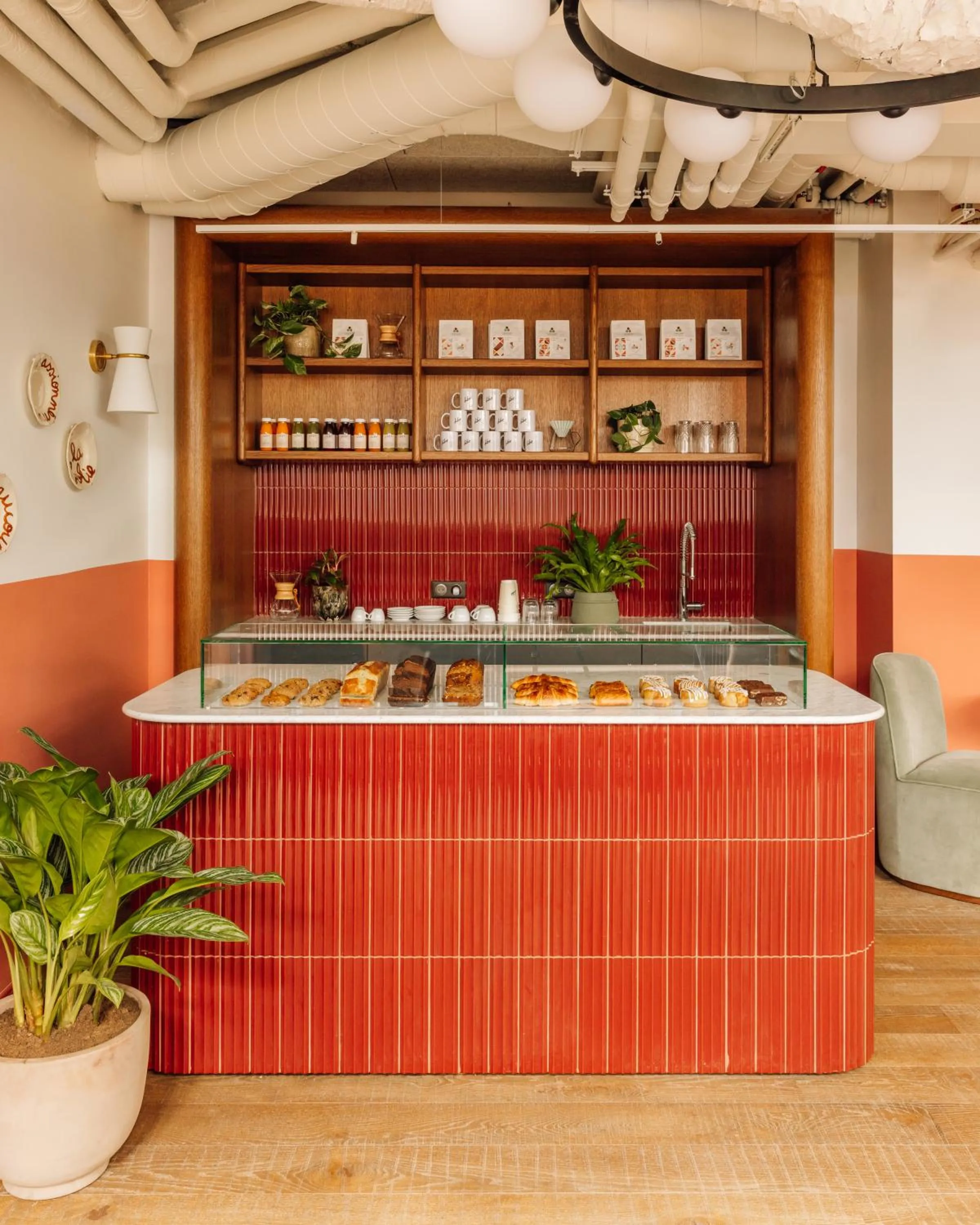 Coffee/tea facilities in Le Jardin de Verre by Locke