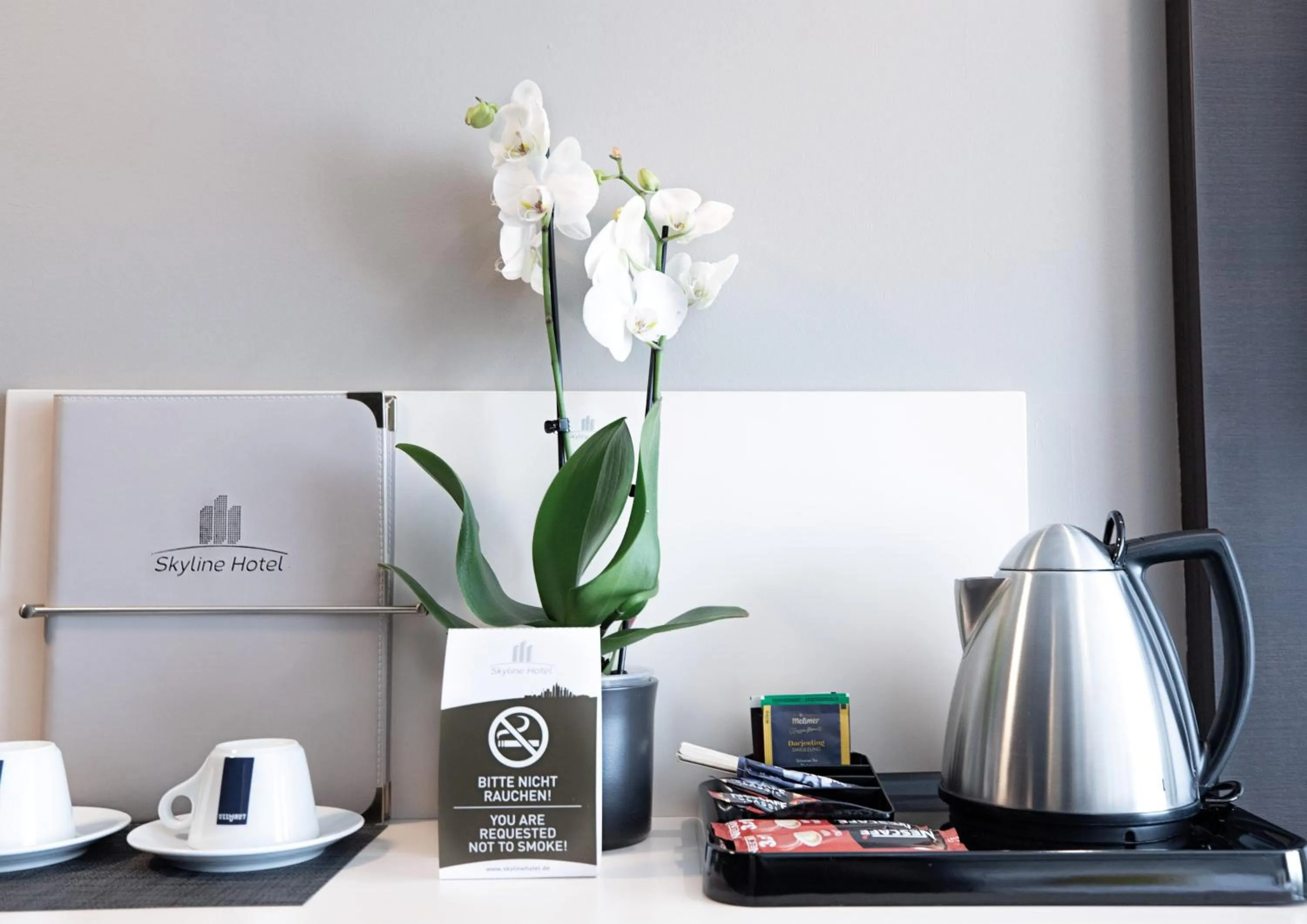 Photo of the whole room in Skyline Hotel City Frankfurt