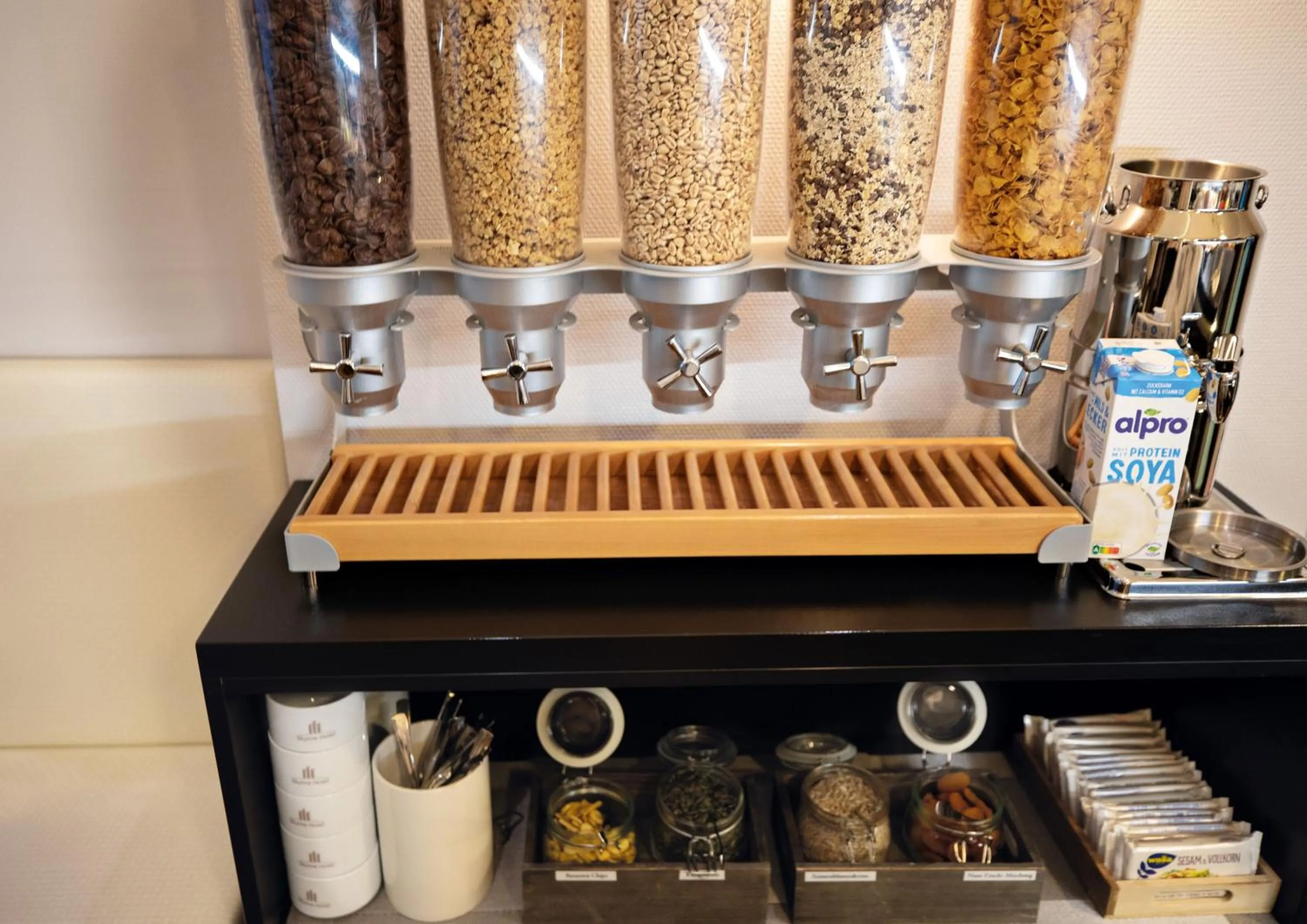 Breakfast in Skyline Hotel City Frankfurt