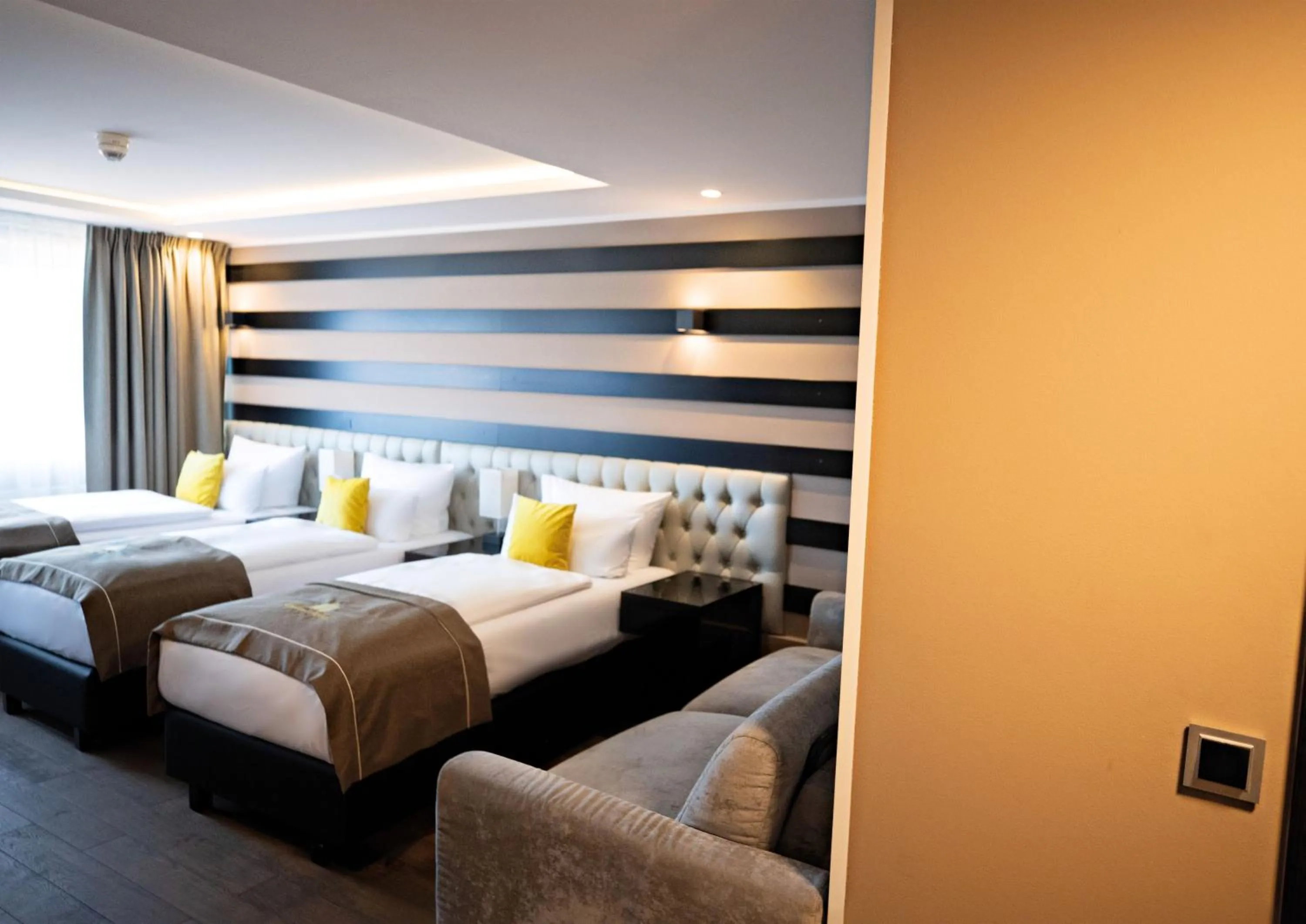 Bed in Skyline Hotel City Frankfurt