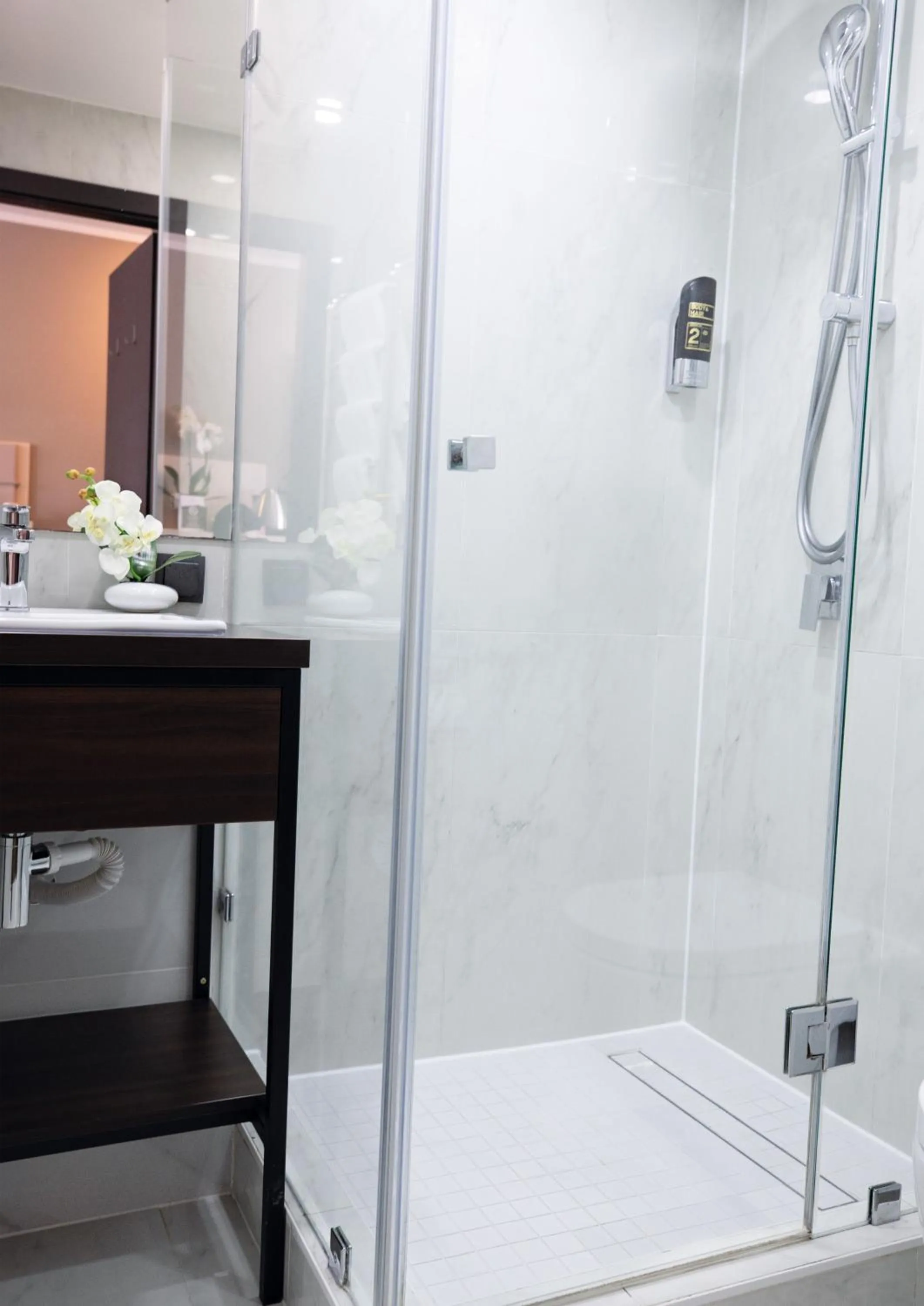 Bathroom in Skyline Hotel City Frankfurt