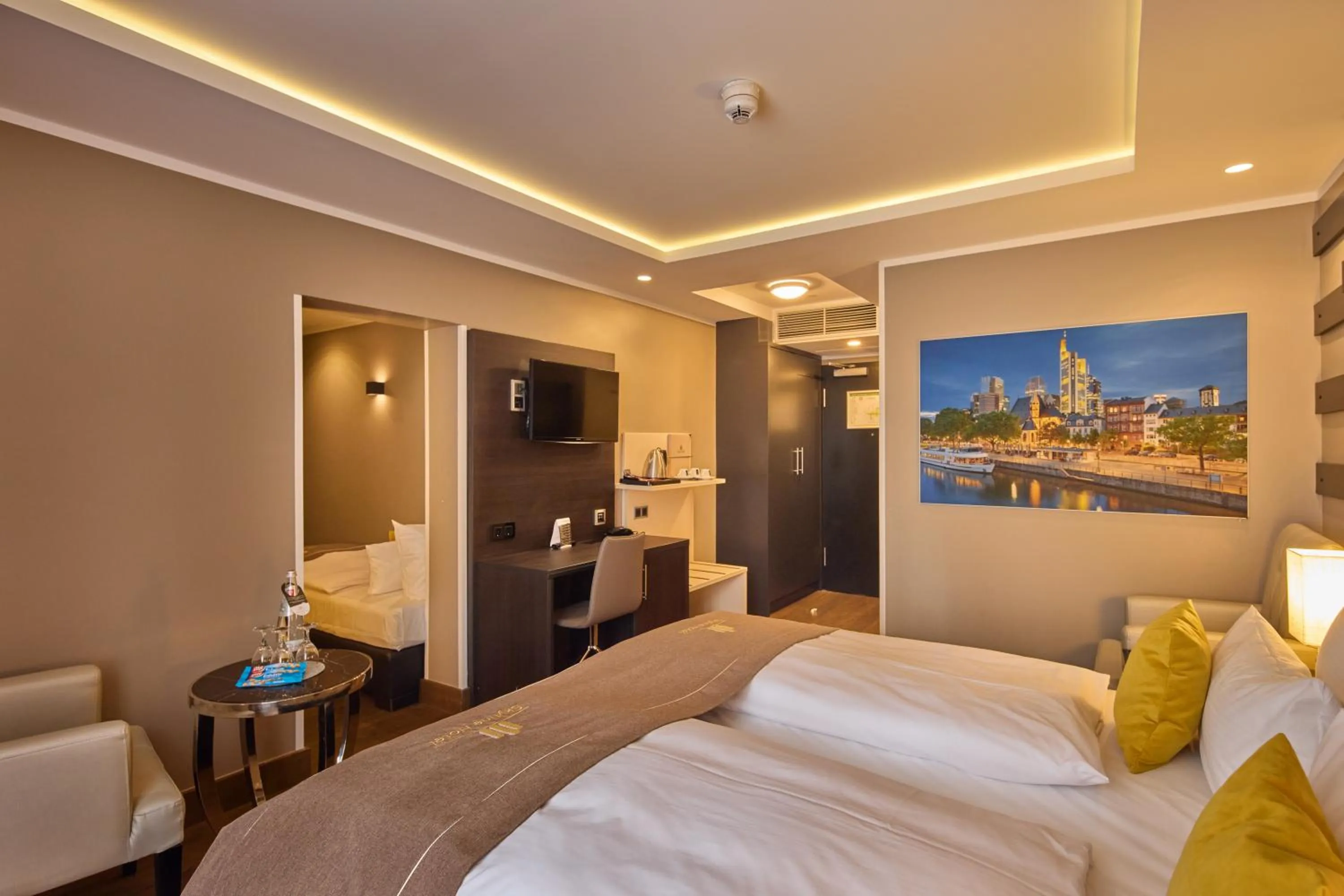 Bed in Skyline Hotel City Frankfurt