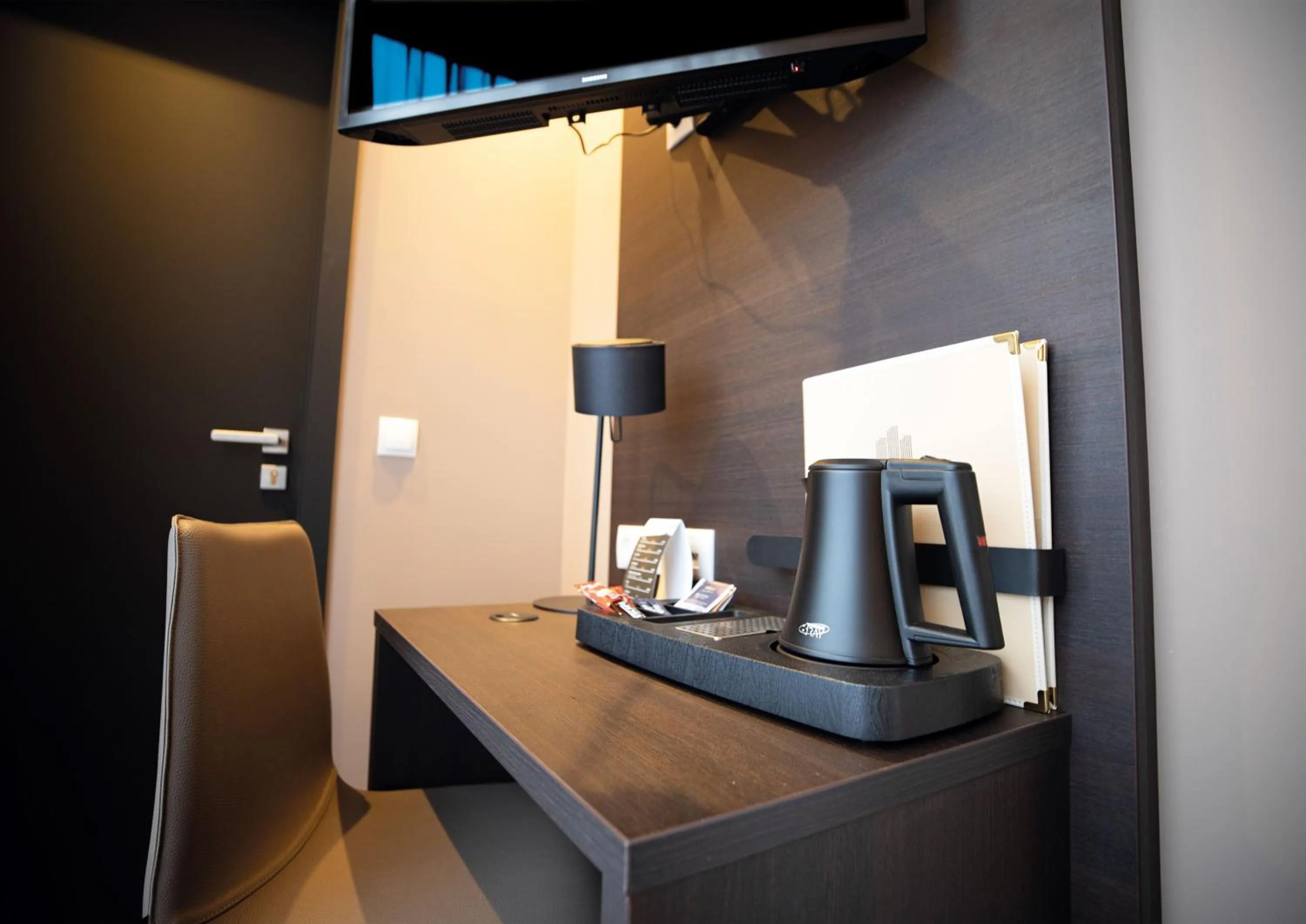 Photo of the whole room in Skyline Hotel City Frankfurt