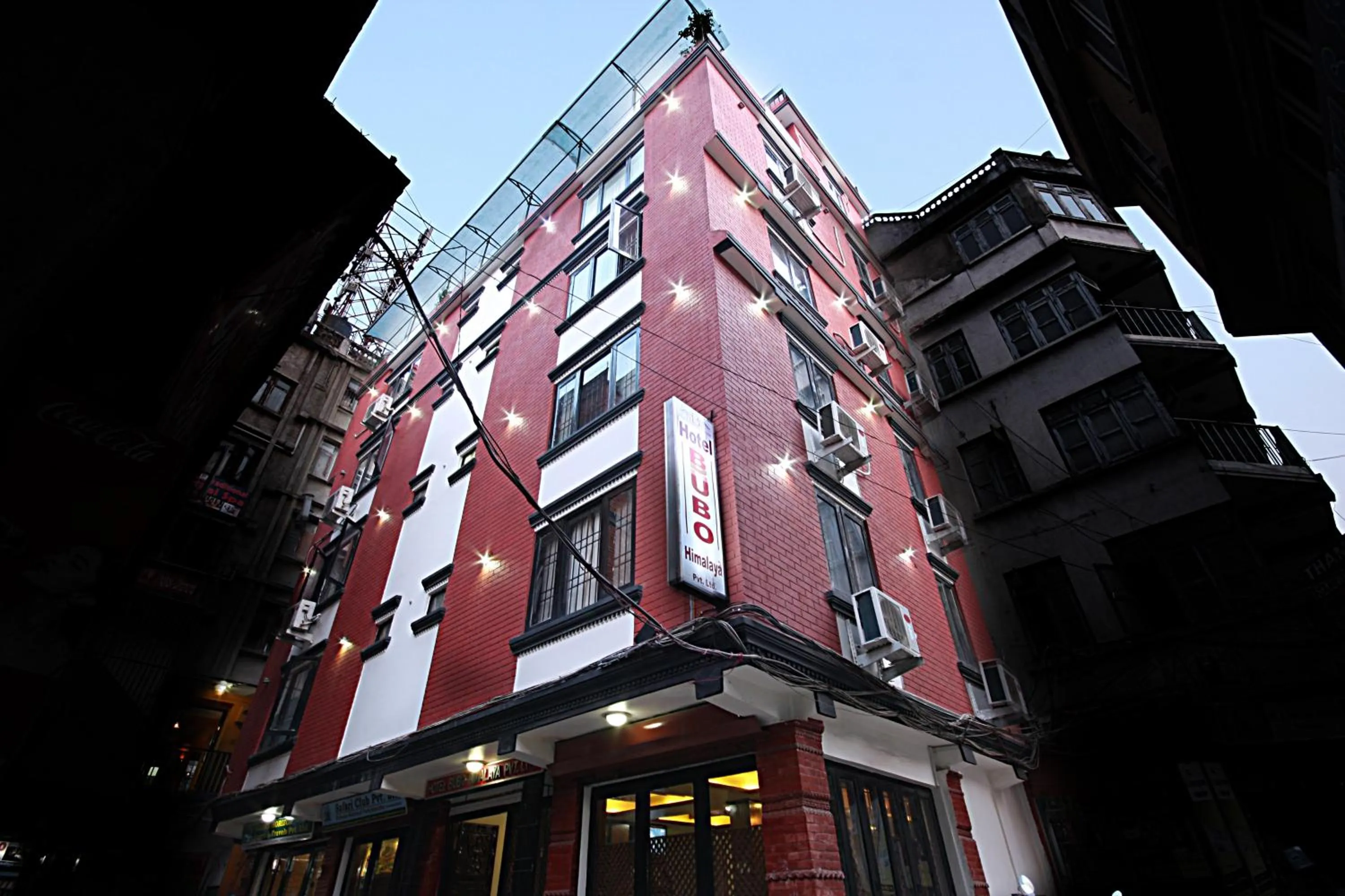 Facade/entrance in Hotel Bubo Himalaya