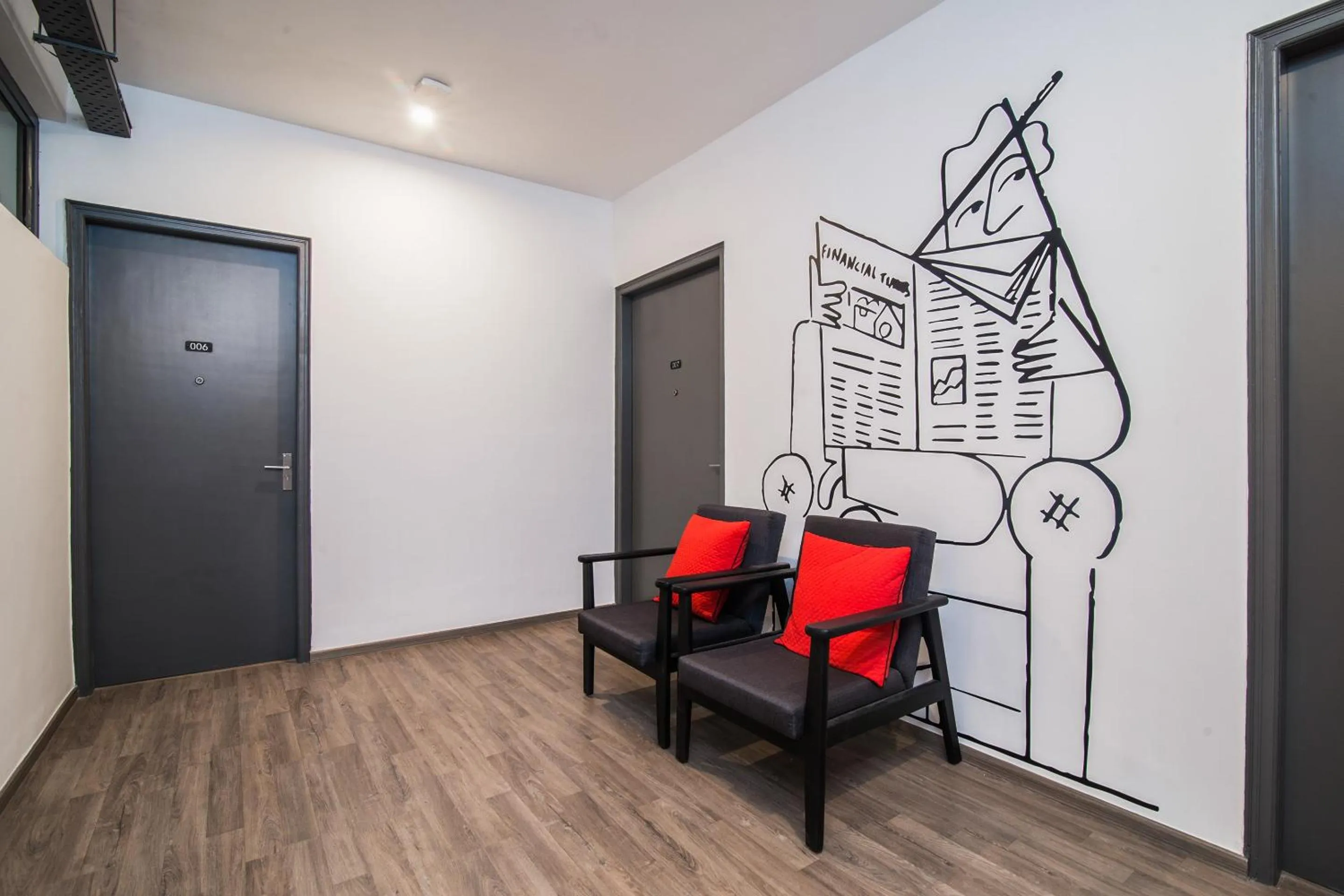 Lobby or reception in Super Townhouse Galleria Market Near Golf Course Road