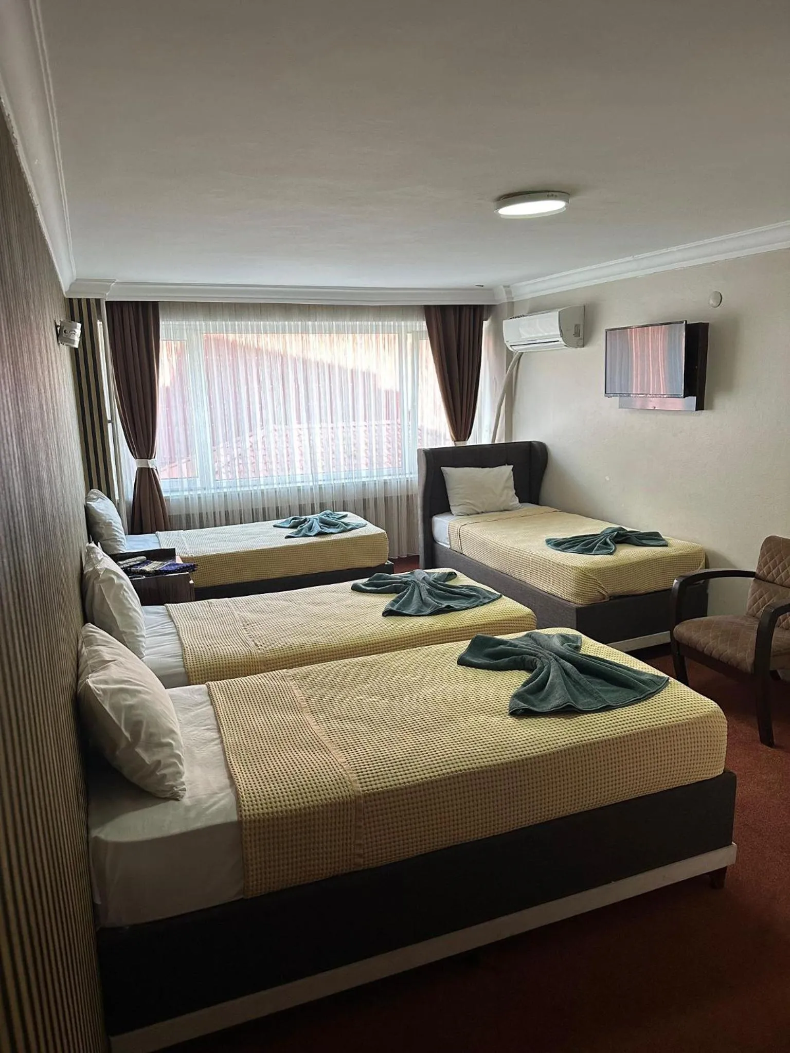 Bed in Hotel Metropol 1