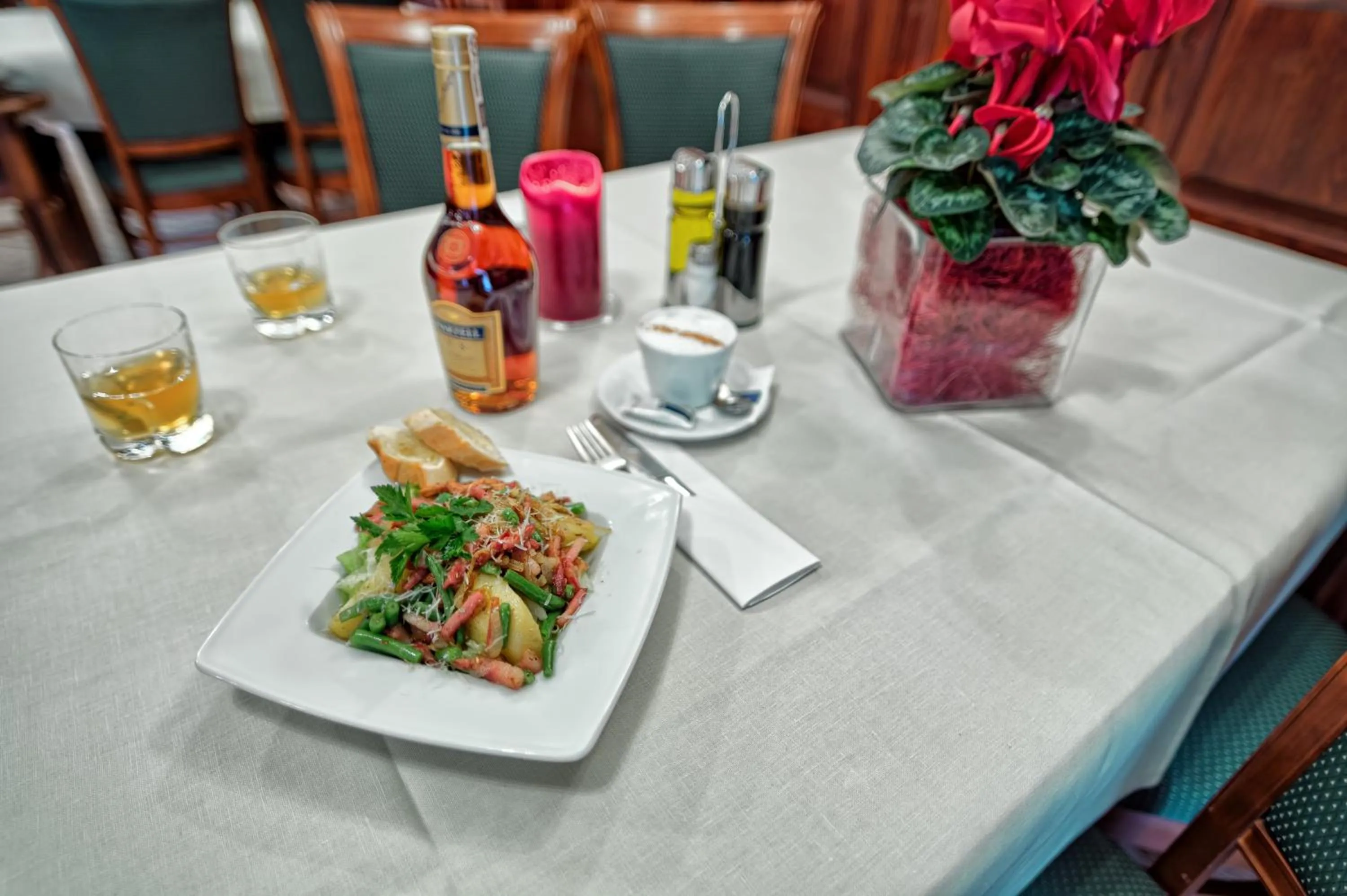 Restaurant/places to eat in Hotel Kamieniczka