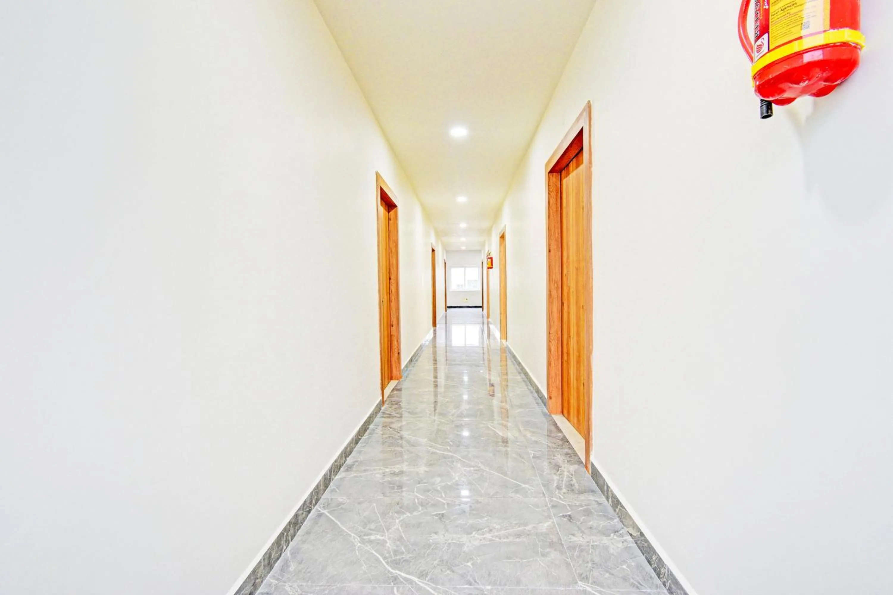 Lobby or reception in Super Townhouse Oak Kompally