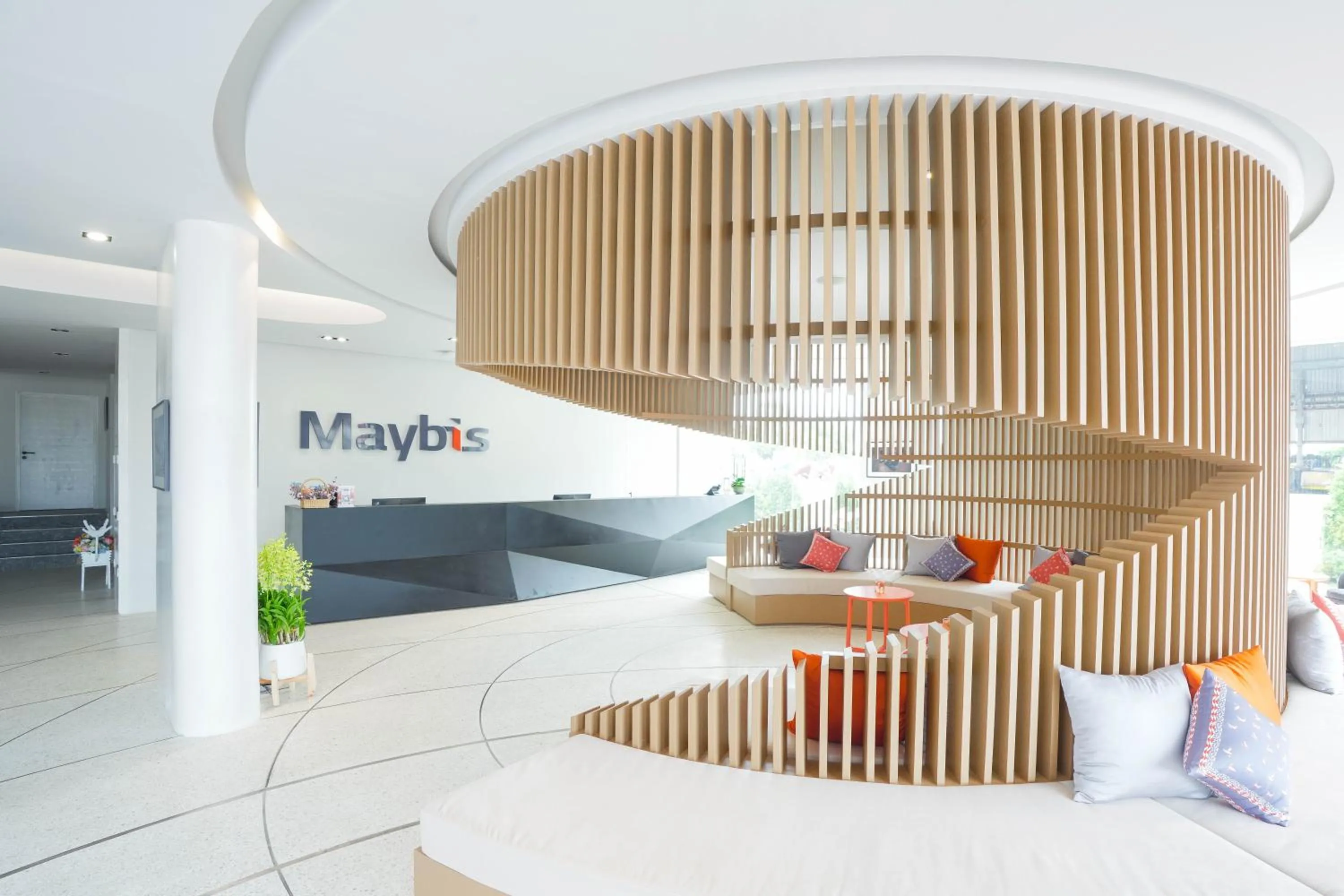 Lobby or reception in Maybis Hotel