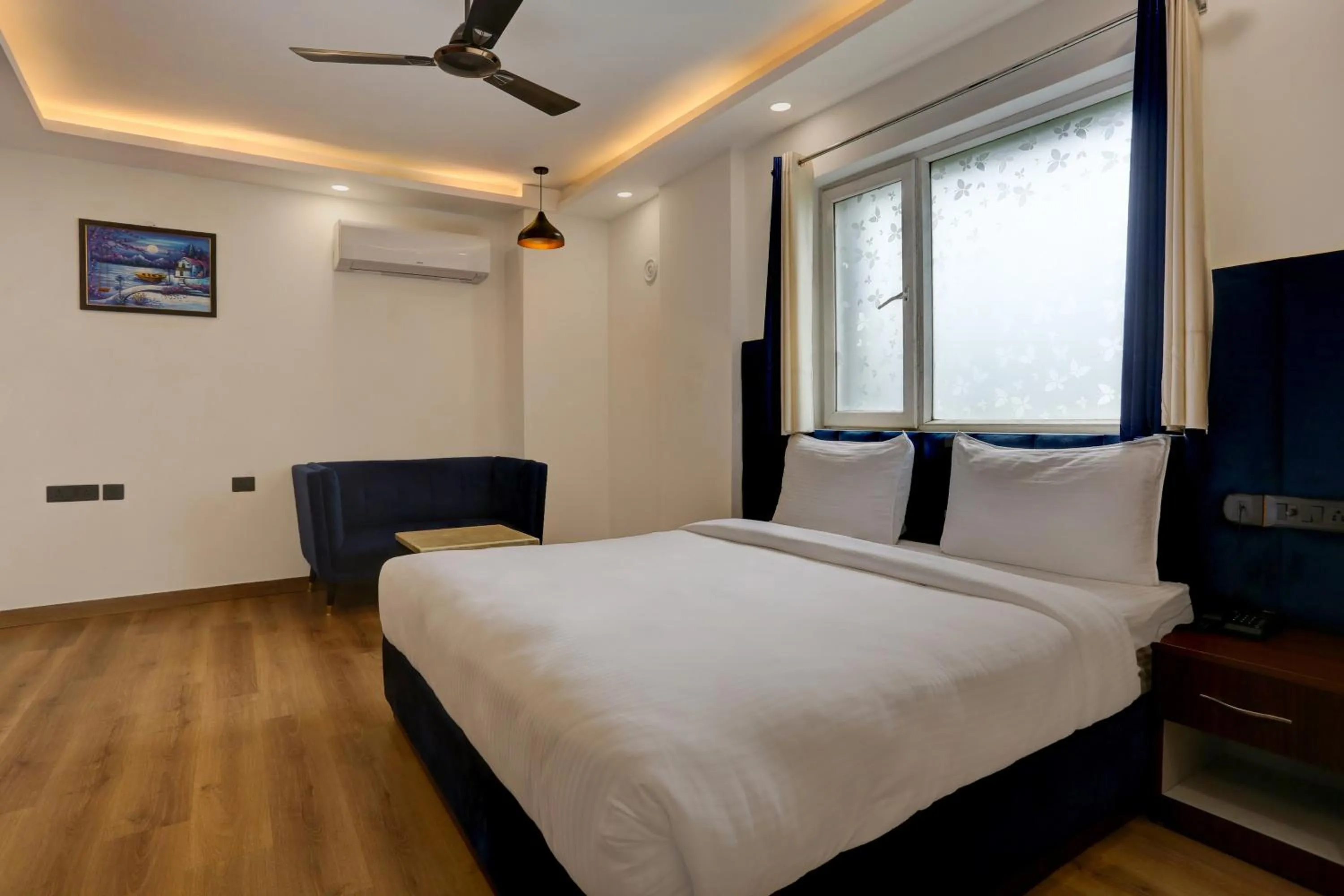 Bedroom, Bed in Hotel O Golden Eye Inn