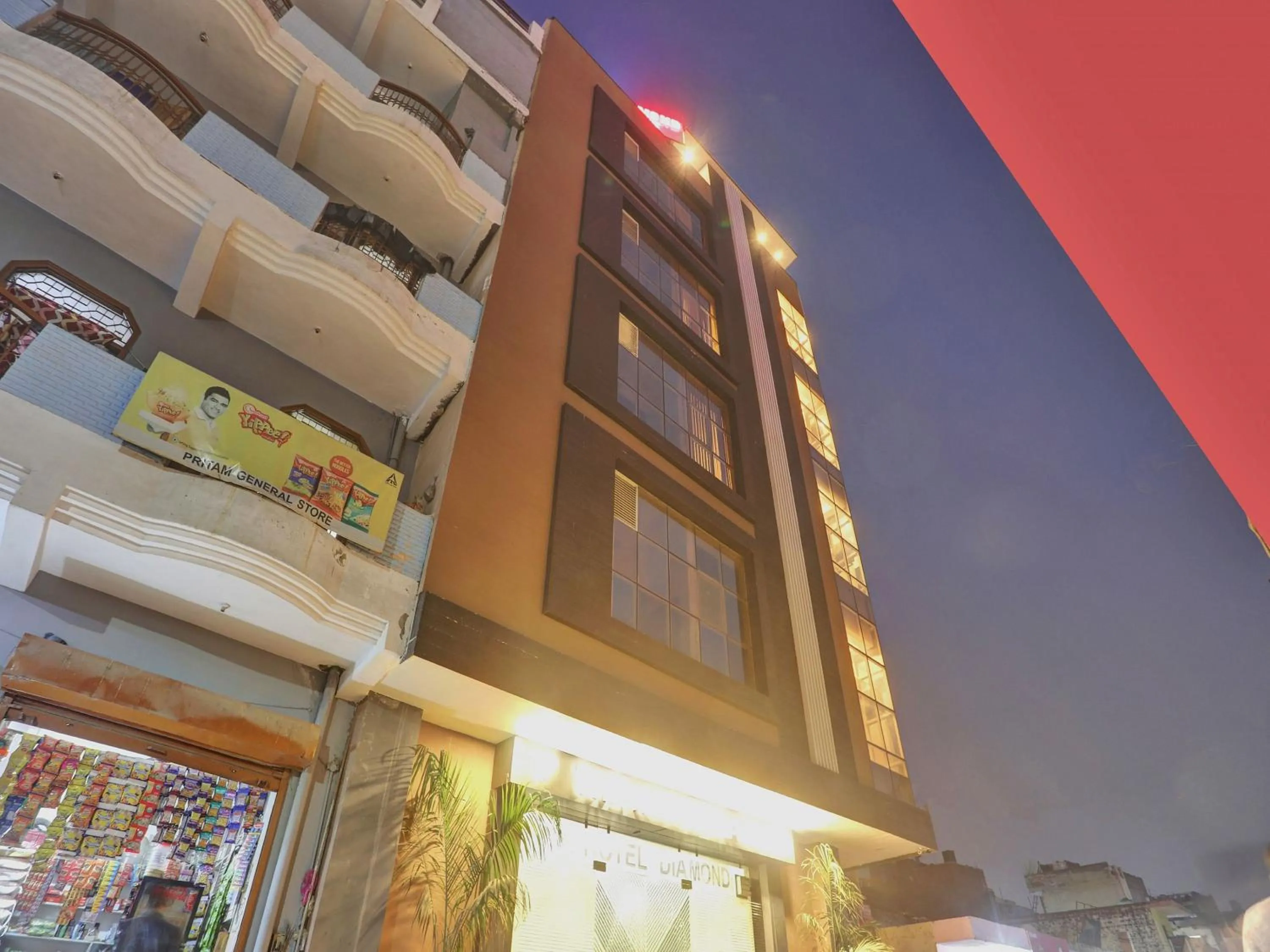 Property building in Super TOWNHOUSE THE HOTEL DIAMOND VASUNDHARA