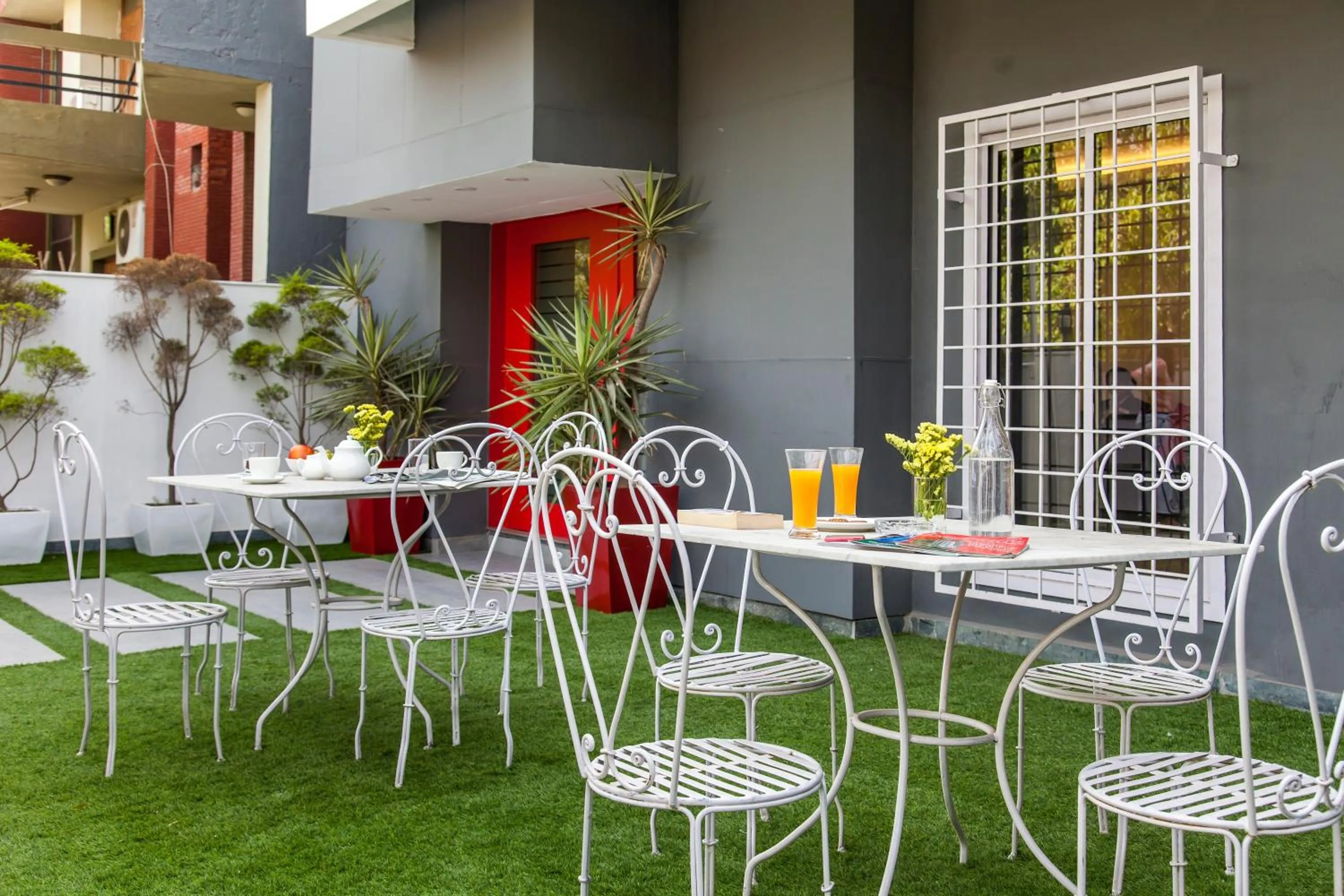 Restaurant/places to eat in Townhouse 004 Noida