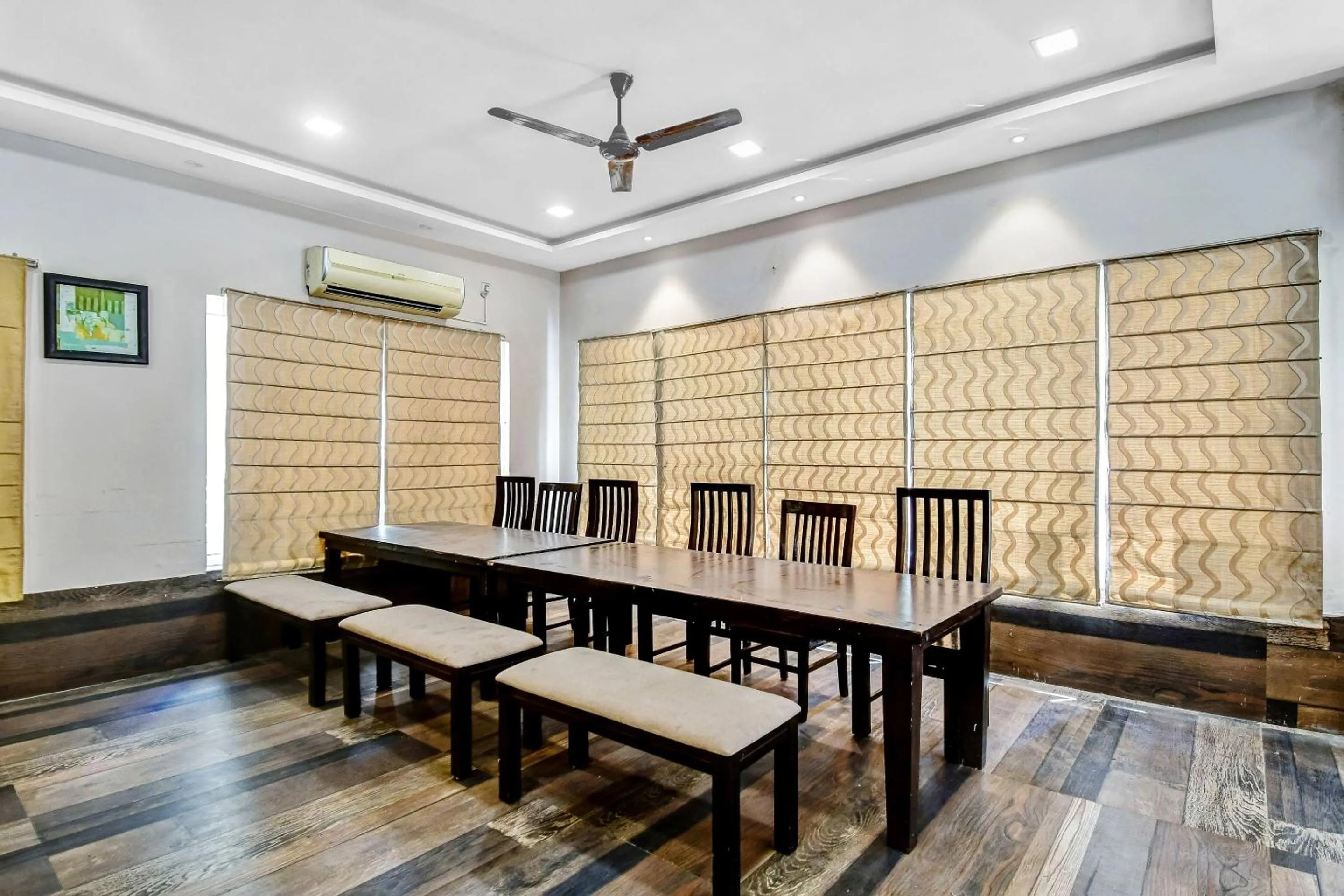 Other in Super Townhouse All In One