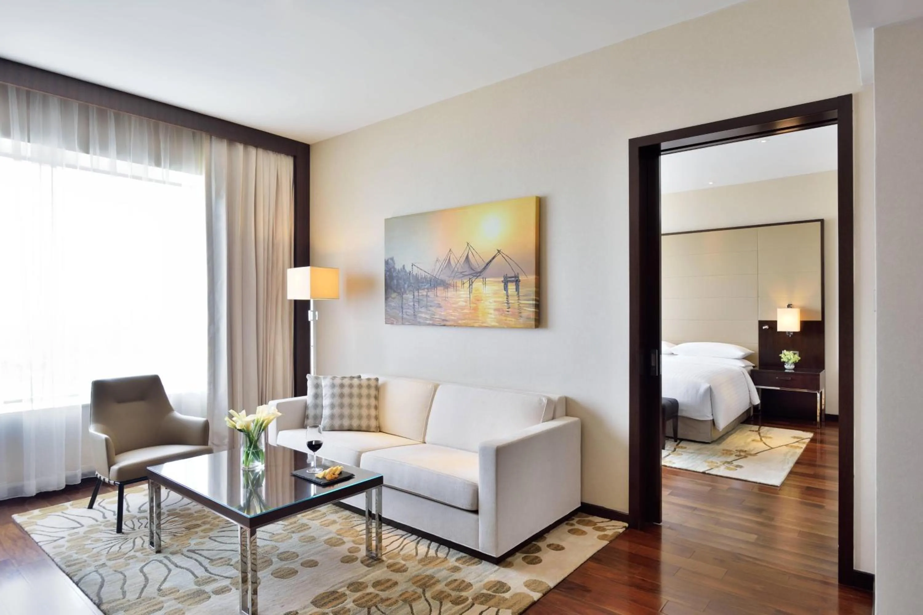 Living room in Kochi Marriott Hotel