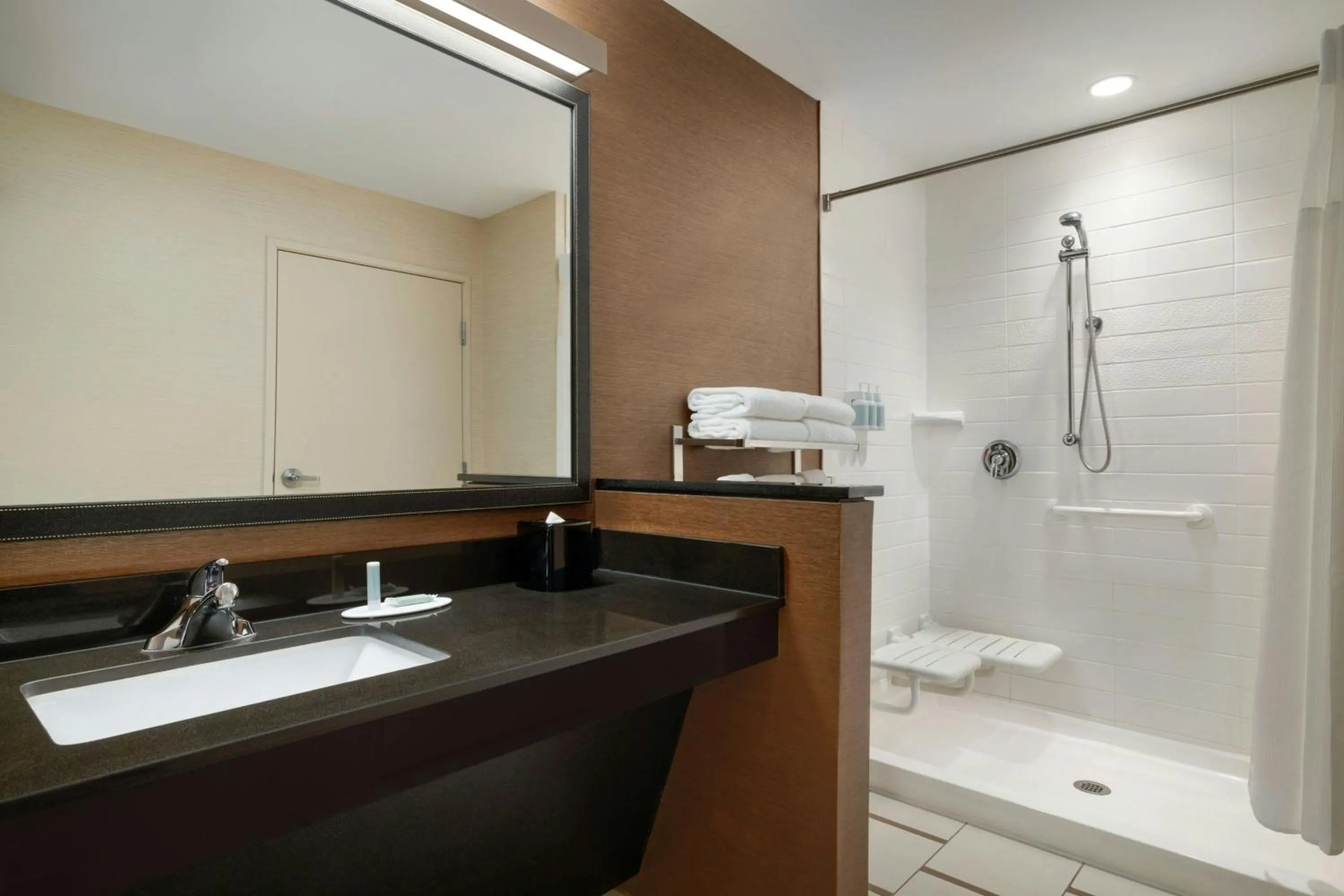Bathroom in Fairfield Inn & Suites by Marriott Bristol