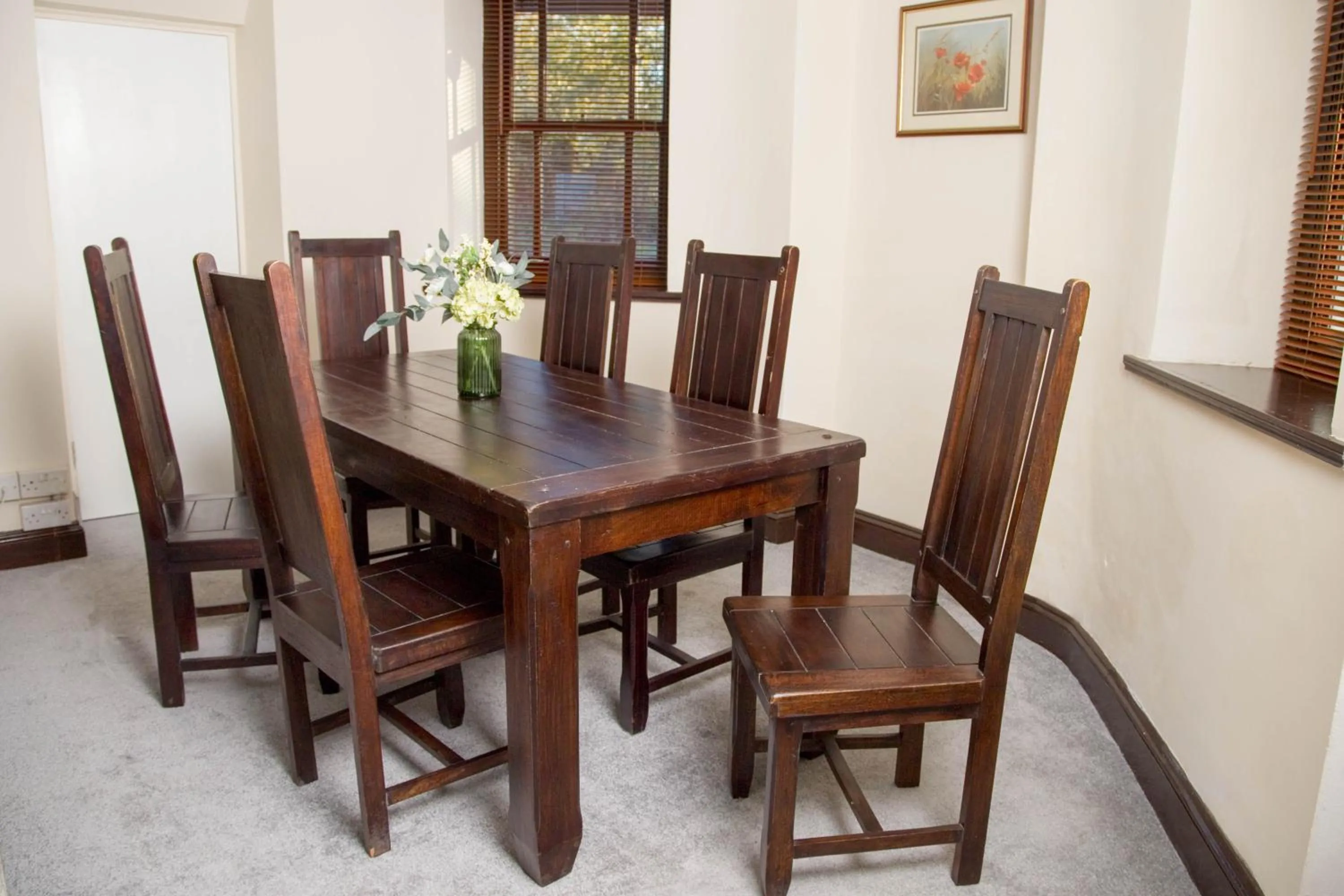 Dining area in The Thatched Cottage Inn