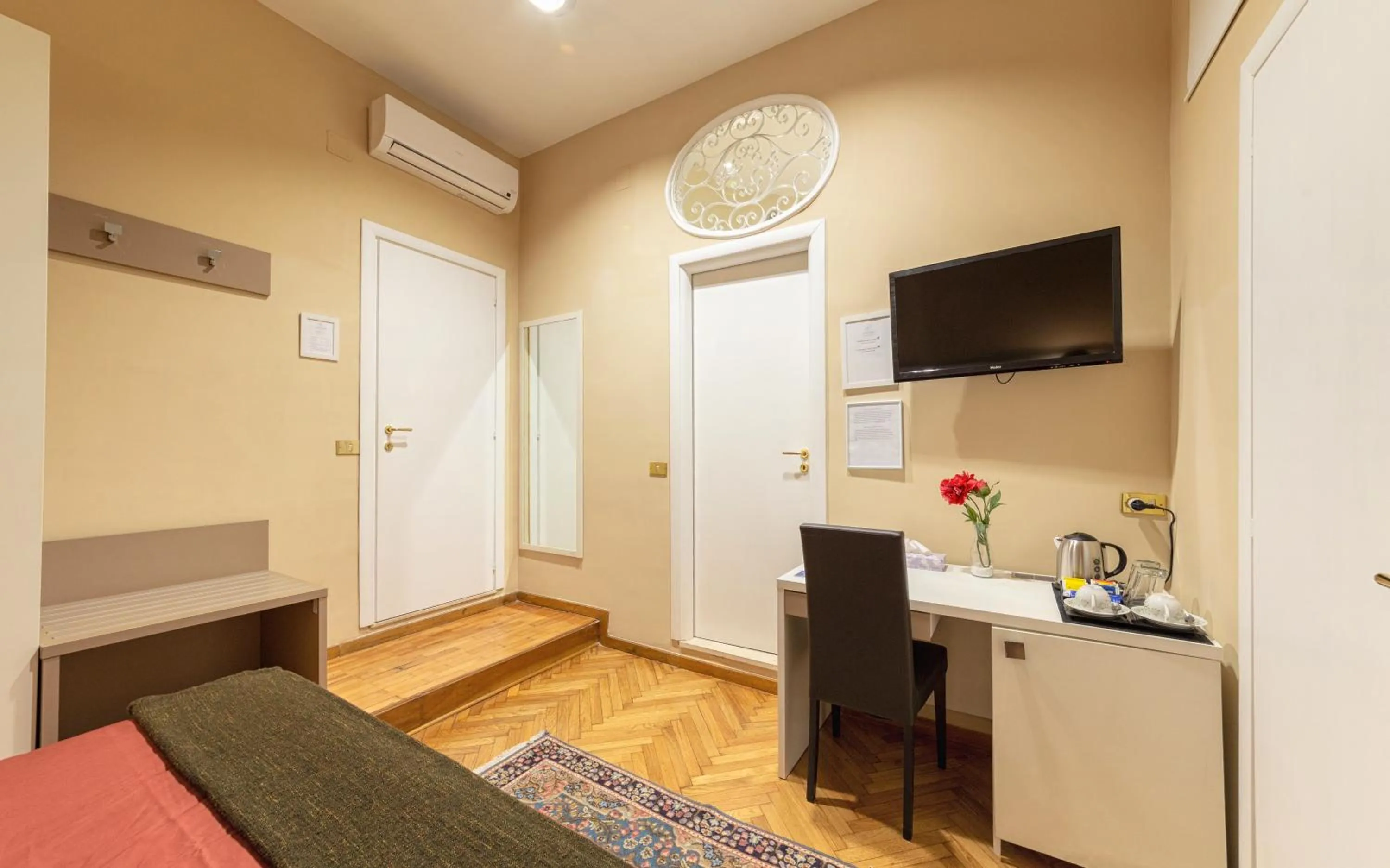 Photo of the whole room in Il Ventre Di Napoli " Costantinopoli"