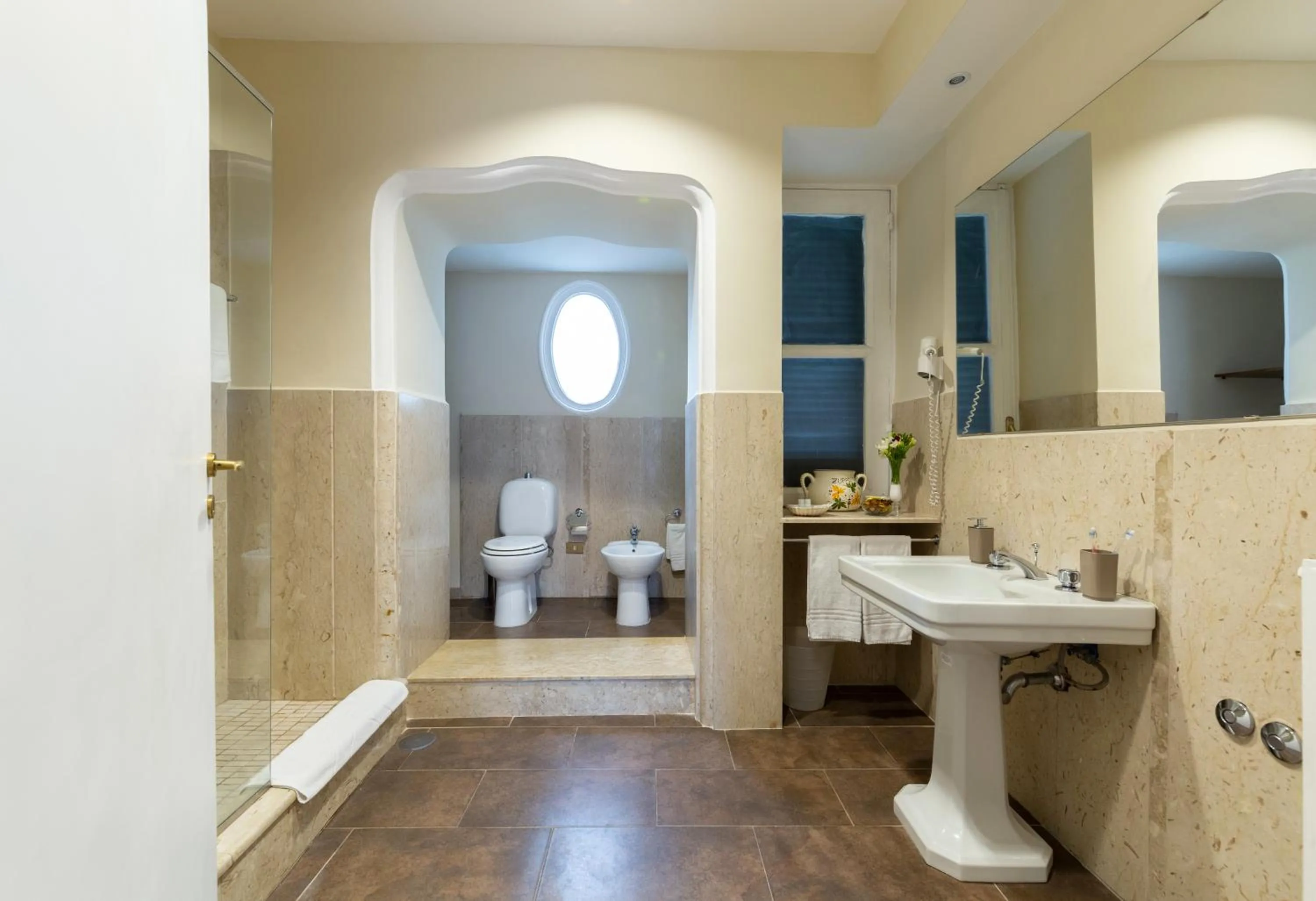 Toilet in Il Ventre Di Napoli " Costantinopoli"