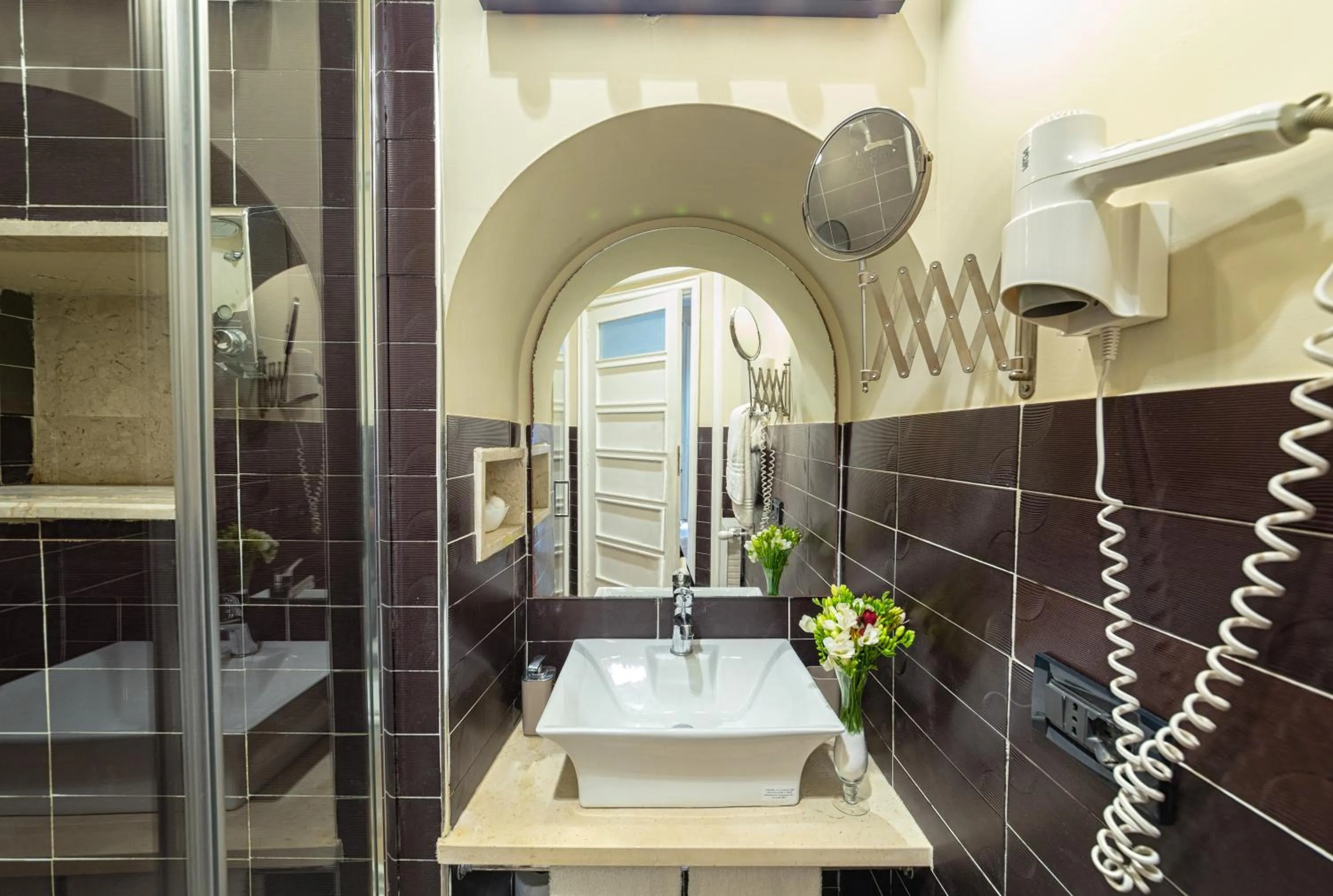 Bathroom in Il Ventre Di Napoli " Costantinopoli"