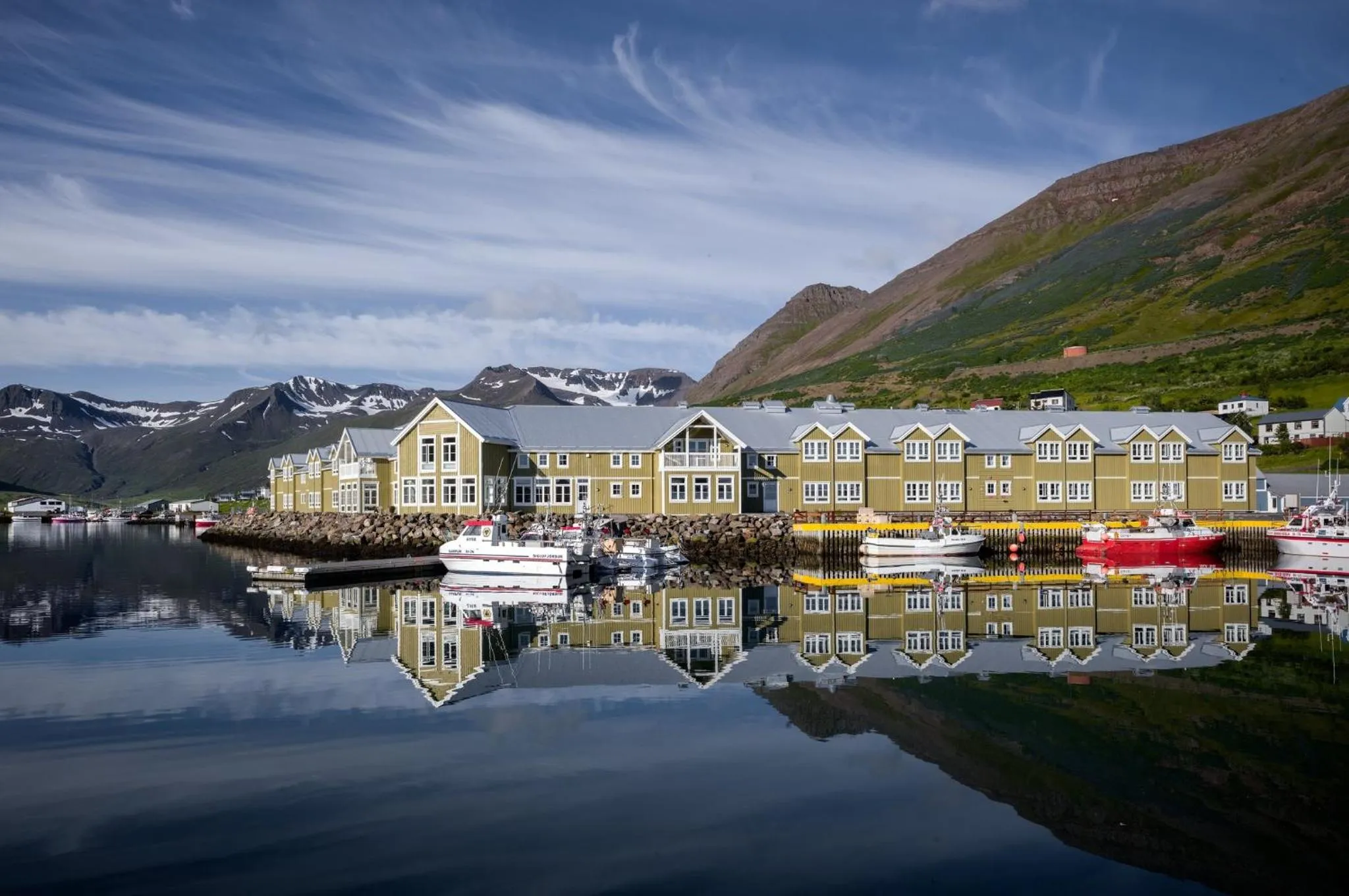 Facade/entrance in Siglo Hotel by Keahotels