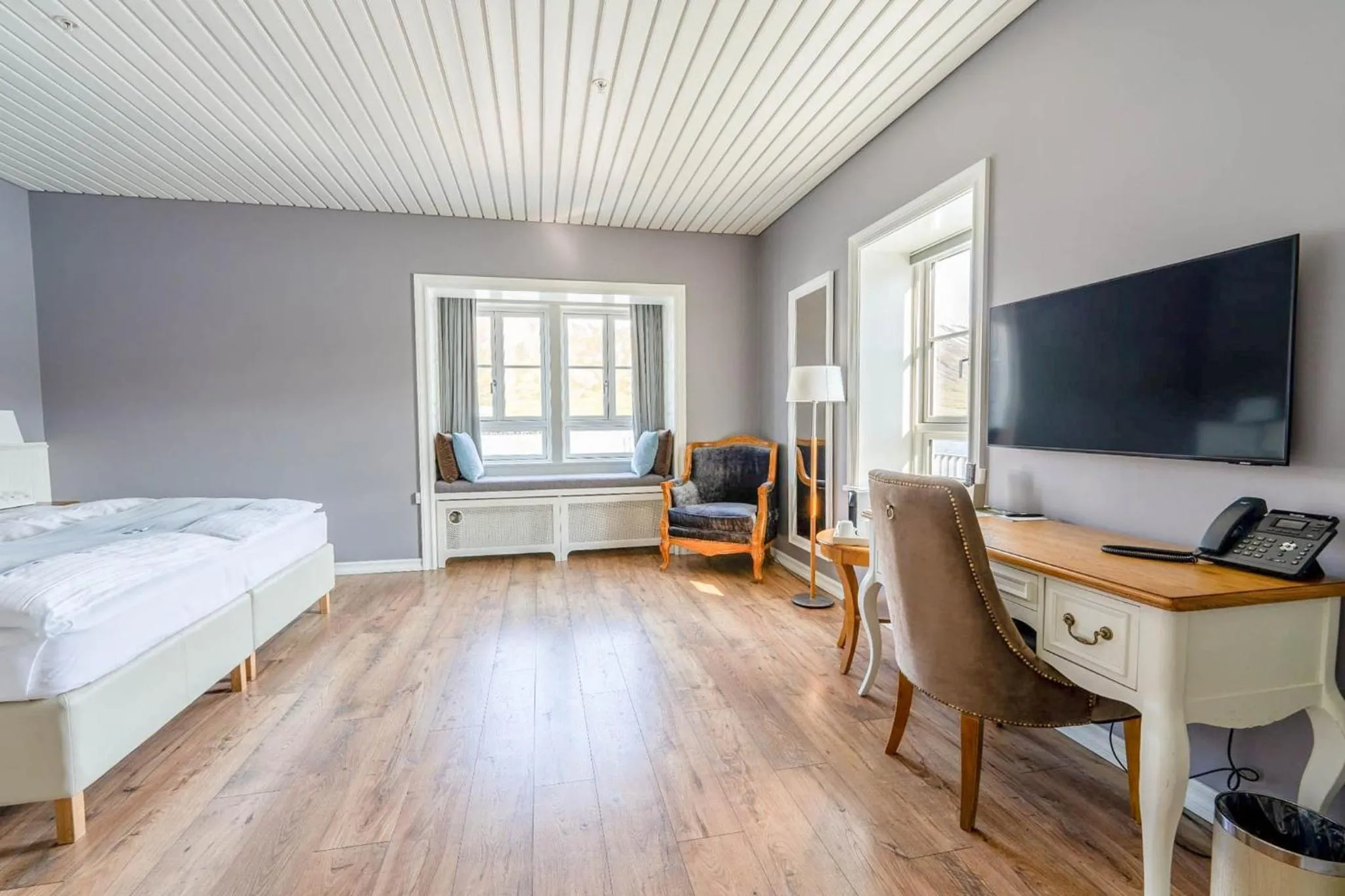 Bedroom, Bed in Siglo Hotel by Keahotels