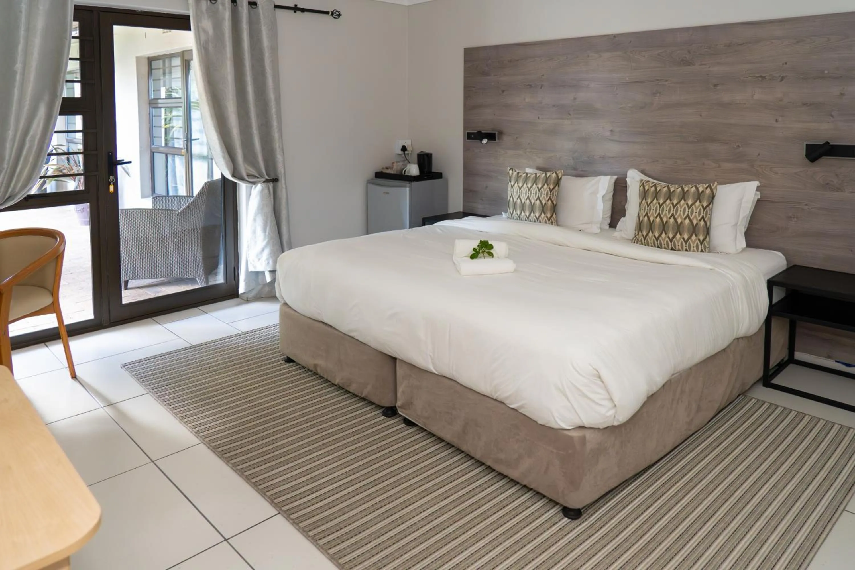 Bedroom, Bed in Woodbridge Lodge