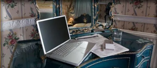 Decorative detail in Hotel Garden