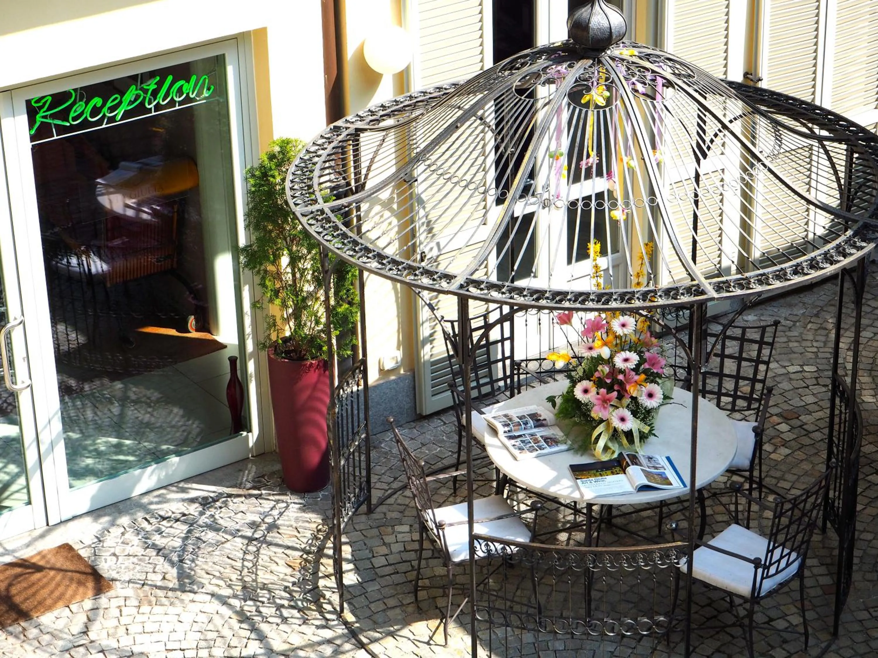 Lobby or reception in Santa Giulia Hotel e Residence Torino