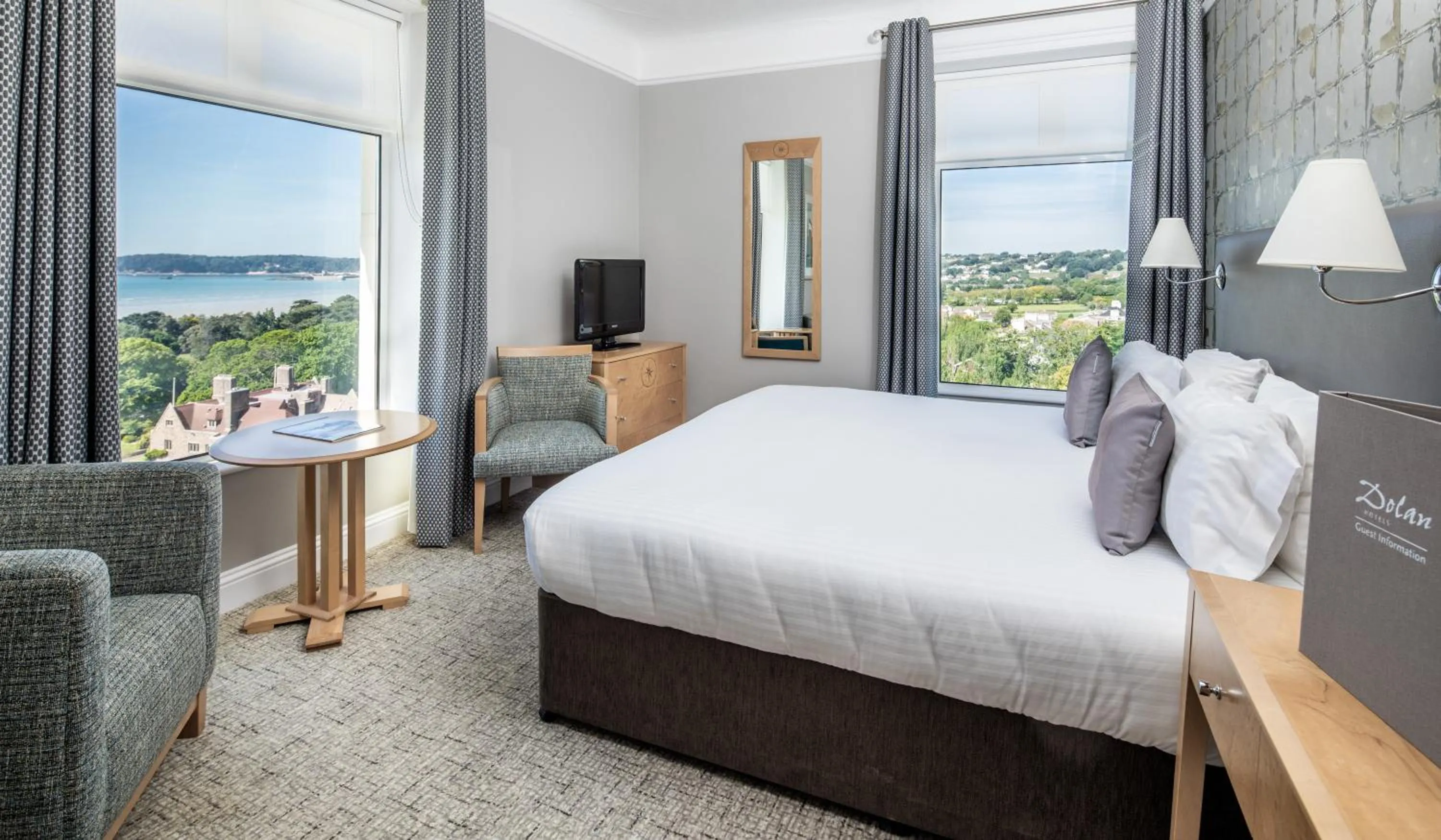 Bedroom, Bed in Hotel Cristina