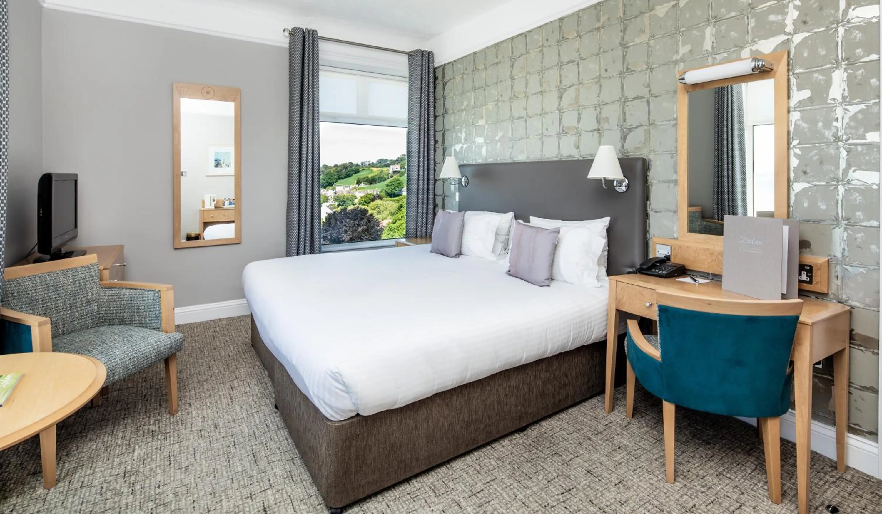 Bedroom, Bed in Hotel Cristina