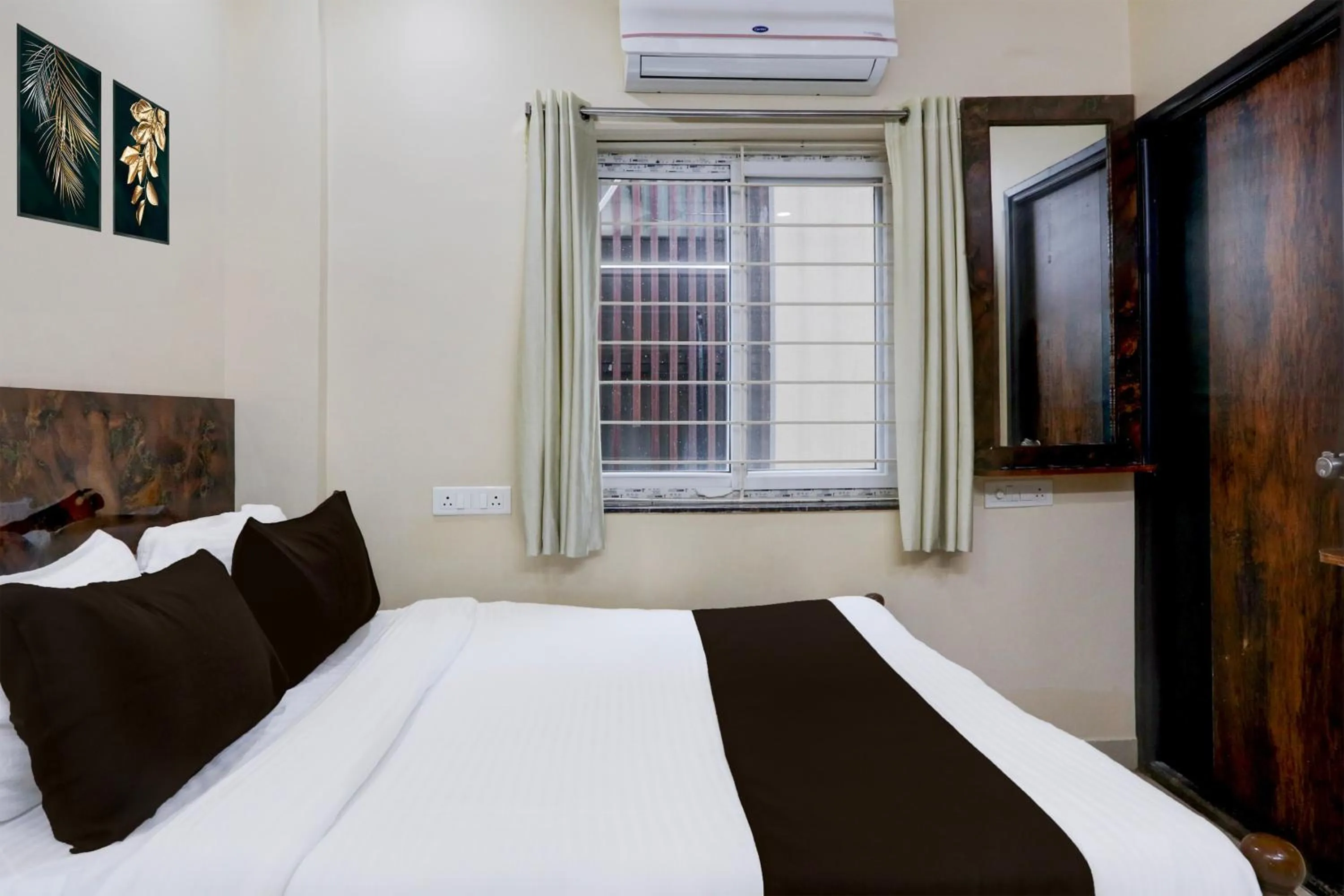 Bedroom, Bed in Hotel O Sai Manikanta Homes